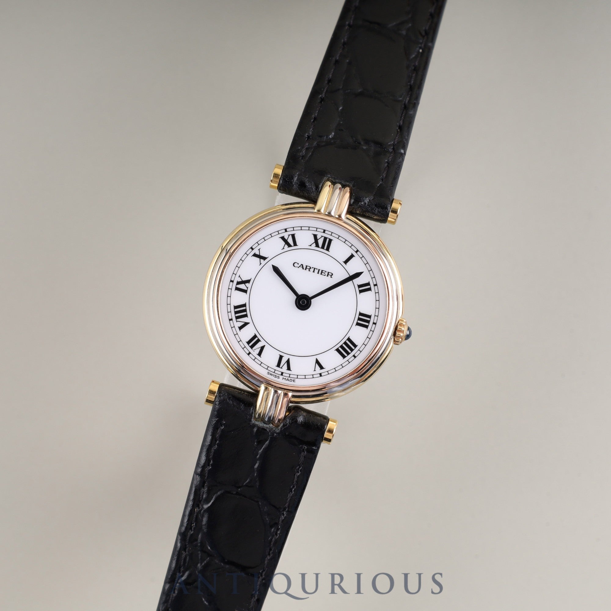カルティエ ヴァンドーム VLC SM トリニティ 8100 クォーツ 750 革 純正尾錠(GP) ホワイトローマン文字盤 箱 カルティエブティックにてコンプリートサービス(フルメンテナンス)済み