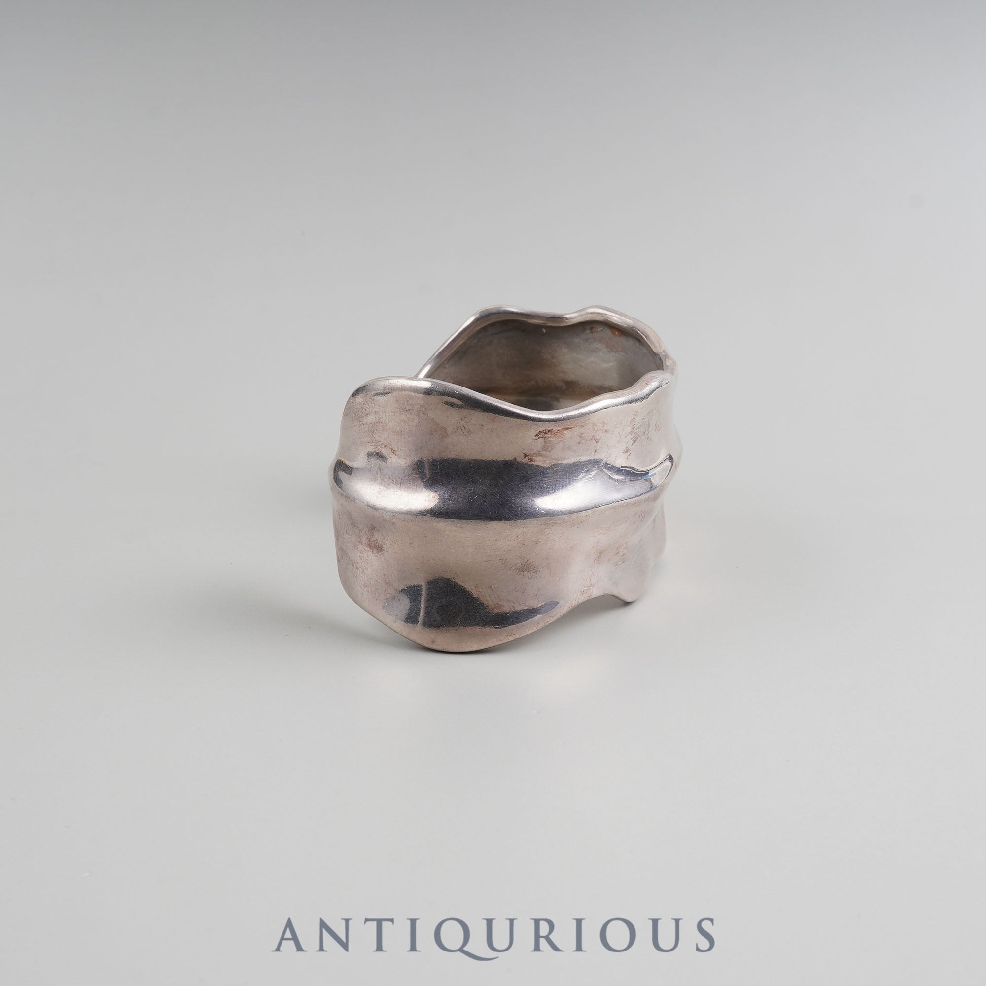 ティファニー バングル ヴィンテージ リーフ