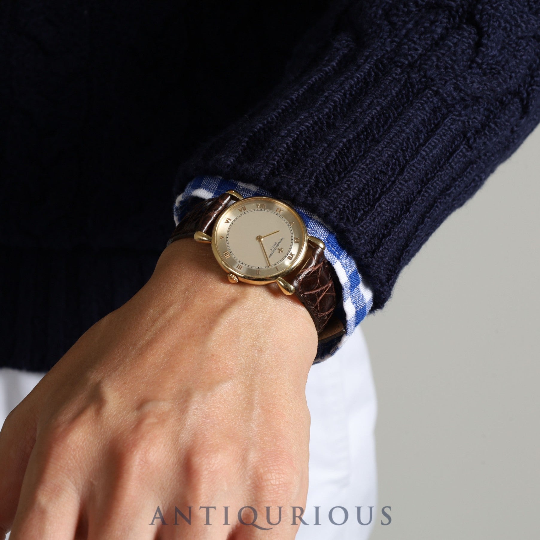 ヴァシュロン・コンスタンタン ヒストリカル 33084/000J-2 手巻き Cal.1003/2 YG 革 純正尾錠(YG)ゴールド文字盤 箱 ケース 保証書(年代未記載)オーバーホール済み