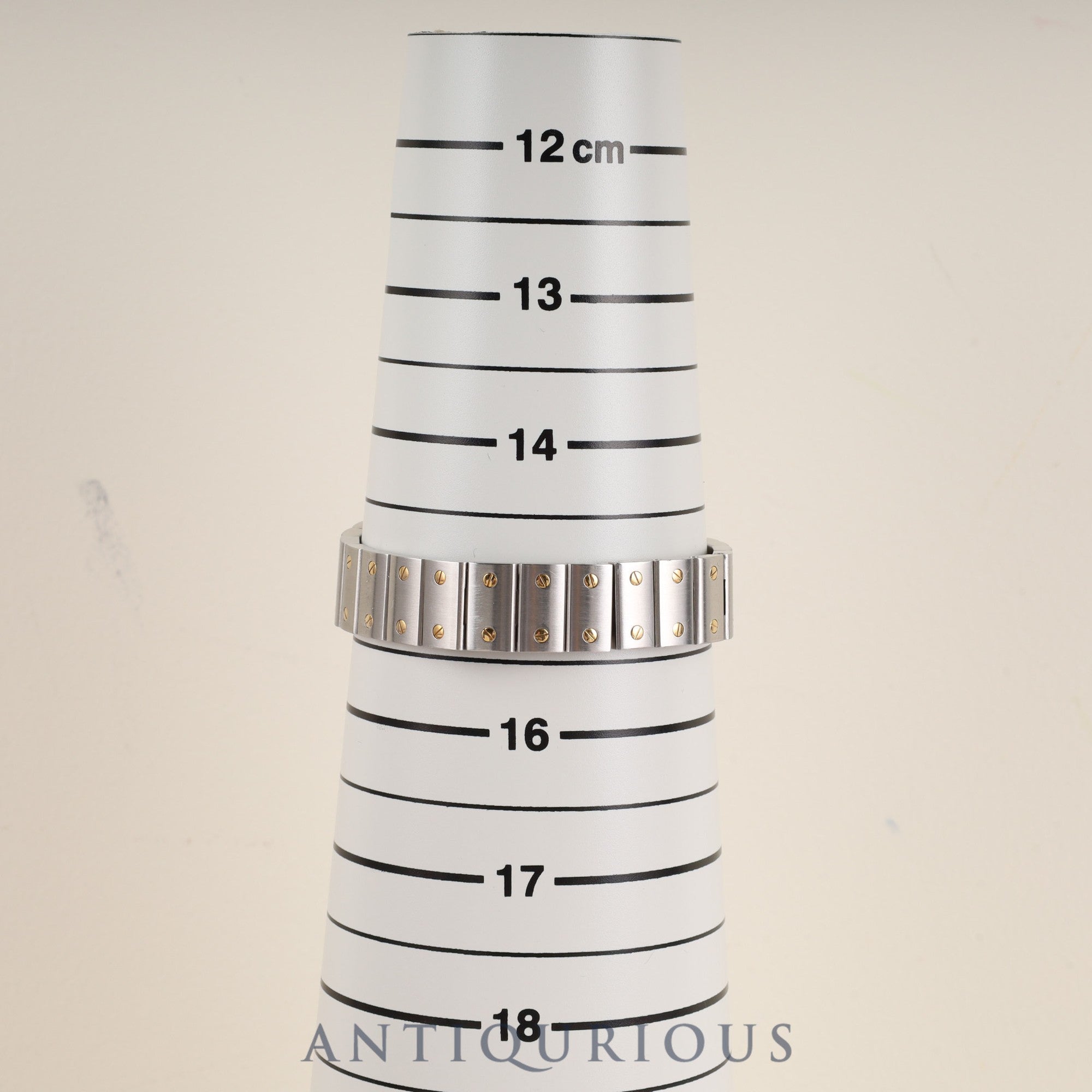 カルティエ サントス ガルベ SM W20012C4 / 1567 クォーツ Cal.157 SS/YG SS/YG ホワイトローマン文字盤 箱 冊子 取り扱い説明DVD 保証書(2009年) オーバーホール済み