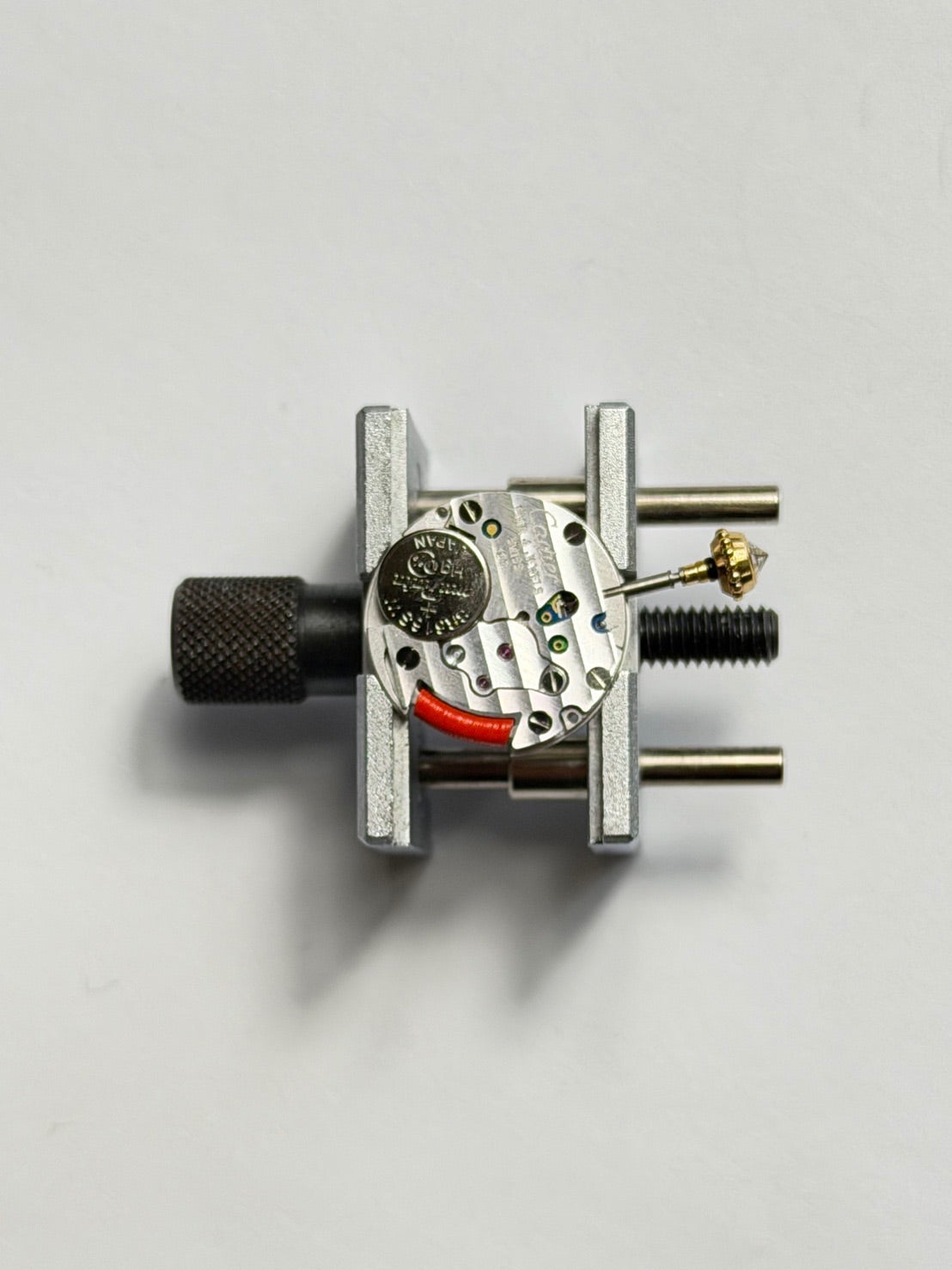 カルティエ トリニティ WG200246 / 2357 クォーツ Cal.157 750(トリニティ)革 純正ピンバックル(GP)ホワイトギョーシェ文字盤(12Pダイヤ) 純正レザーベルト付き オーバーホール済み