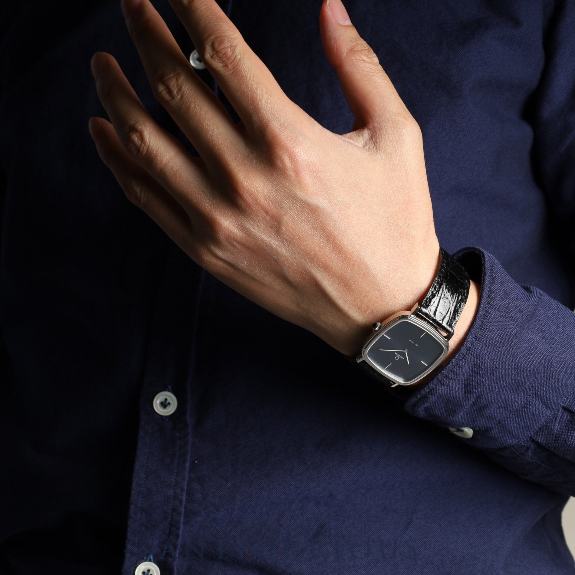 オメガ デ・ヴィル 111.0118 手巻き Cal.625 SS 純正革ベルト 純正尾錠(SS) ネイビー文字盤 オーバーホール済み