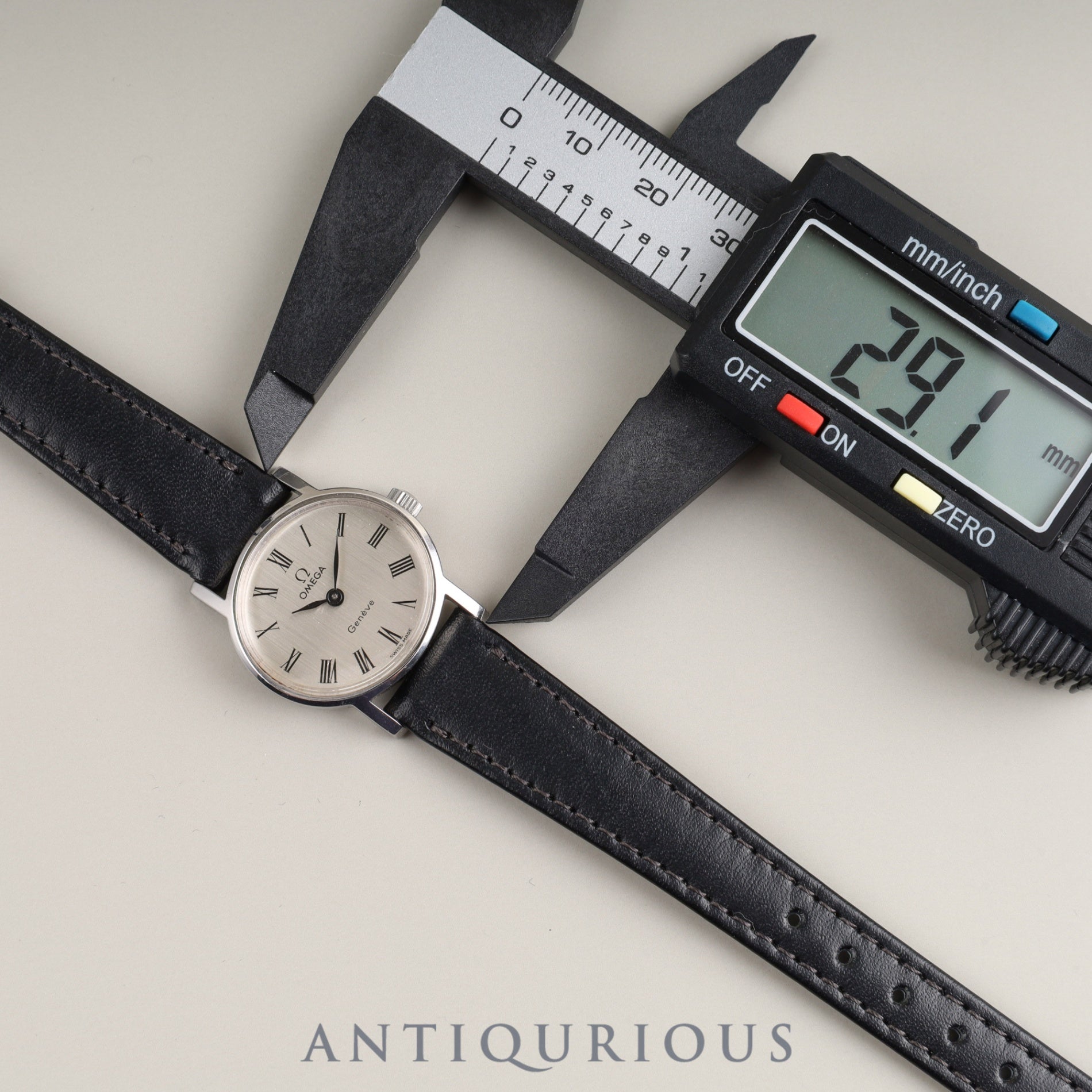 オメガ ジュネーブ 手巻き Cal.625 SS 革 純正尾錠(SS)シルバーローマン文字盤 純正替えベルト オーバーホール済み