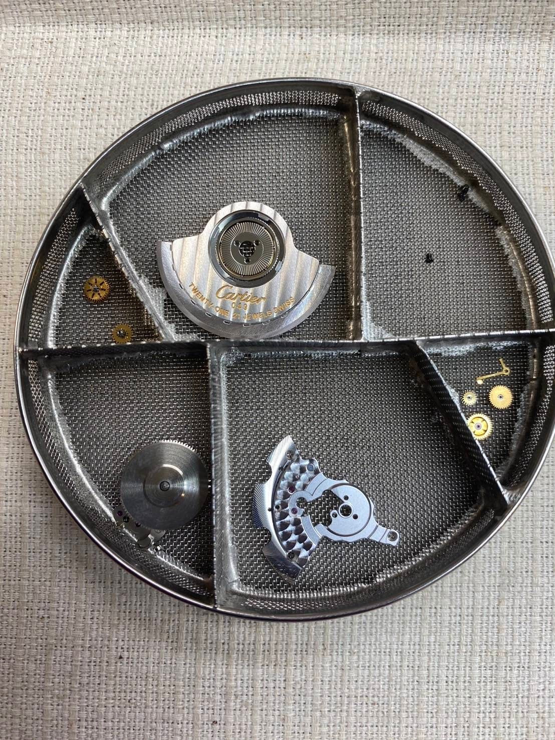 カルティエ タンクソロ XL W5200026 / 3514 自動巻き Cal.049 YG×SS 革 社外尾錠(GP)ホワイトローマン文字盤 箱 保証書(2013年)オーバーホール済み カルティエブティックにてコンプリートサービス済み