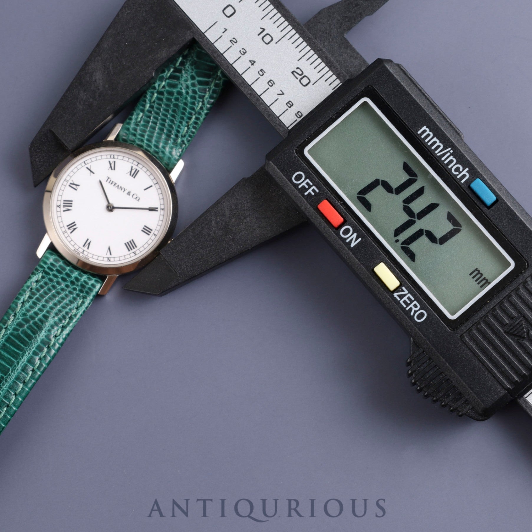 ティファニー ラウンドクラシック L1560 クォーツ WG 純正革ベルト 純正尾錠(SS) ホワイトローマン文字盤 24mm