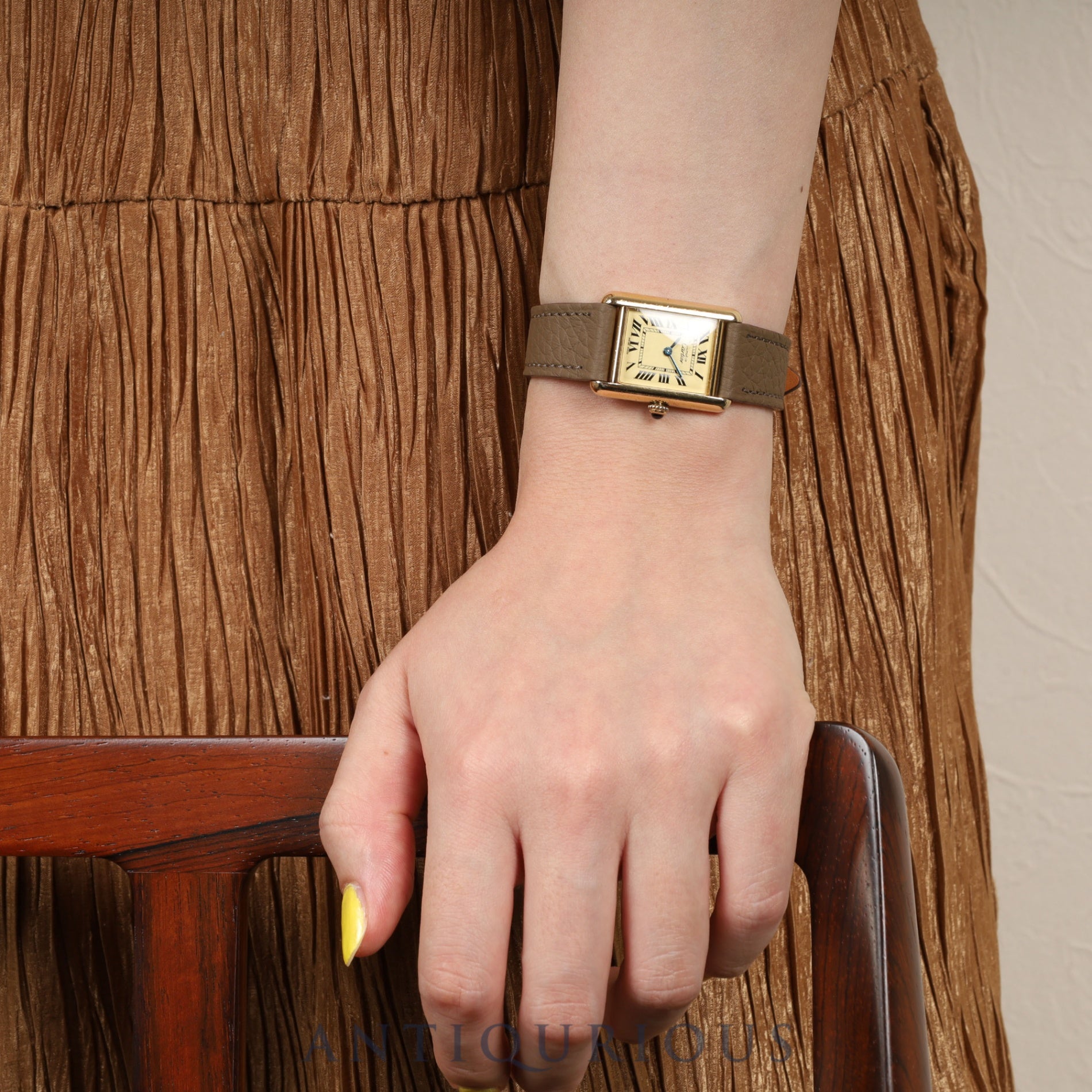 Cartier Must Tank MM 2415 Quartz Caliber - SV925 Leather Strap with Genuine GP Buckle, Ivory Roman Dial, Booklet, Overhauled