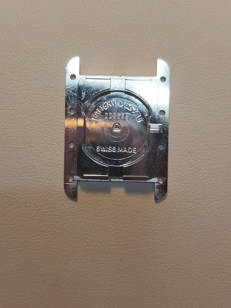 Cartier Must Tank MM 2416 Quartz Caliber 057 SV925 Leather Strap with Genuine D-Clasp (Stainless Steel) Silver Roman Dial (Christmas Limited Edition / SWISS MADE) Circa 2000 Box Overhauled