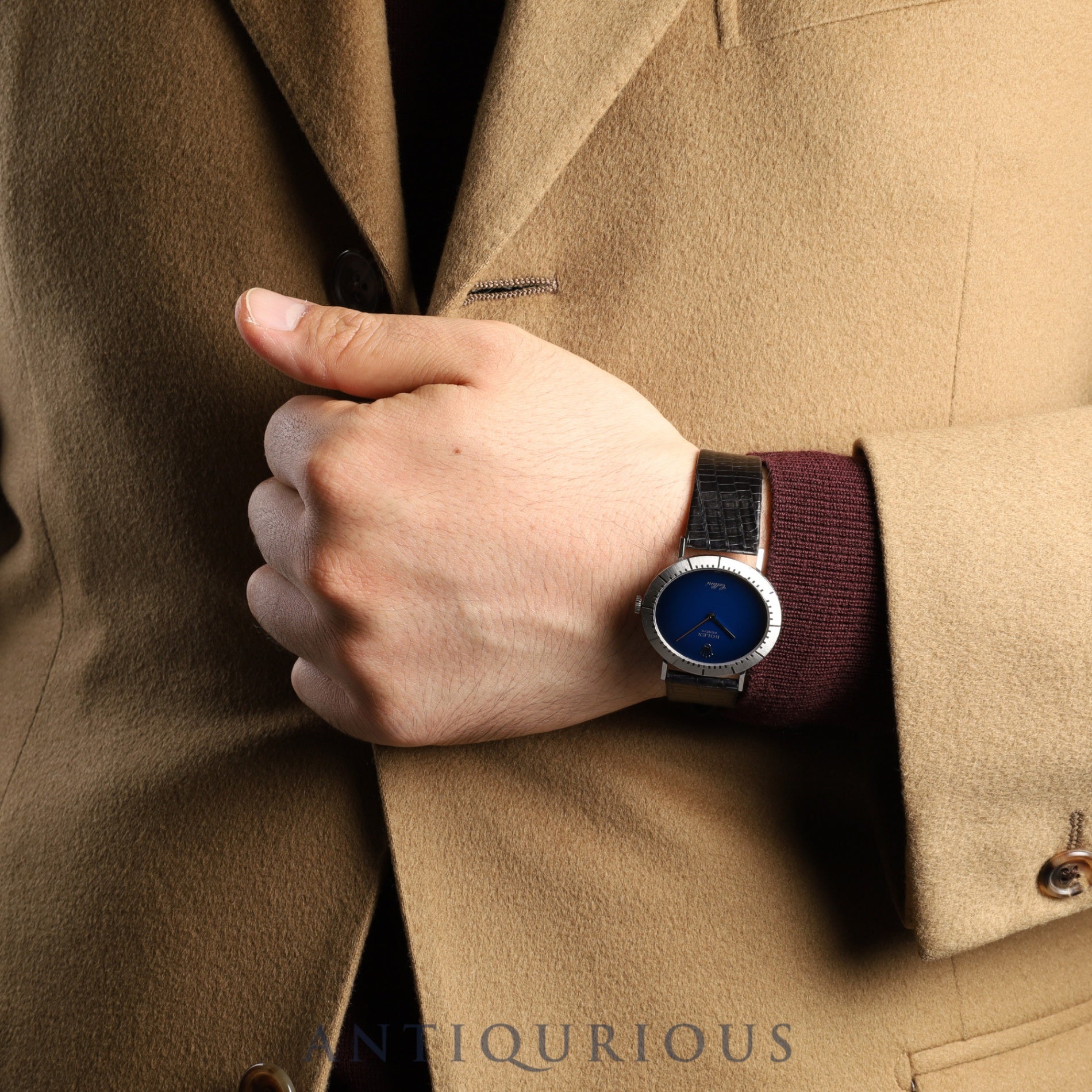 Rolex Cellini 4083 Manual winding Cal.1601 750 Leather Genuine buckle (SS) Blue gradient dial No. 43 (1975) Overhauled