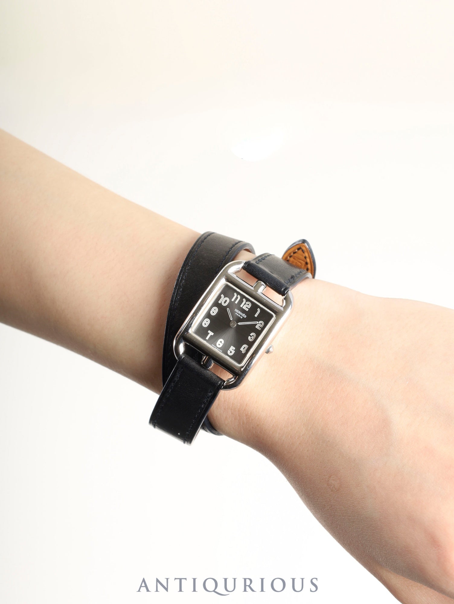 Hermès Cape Cod CC1.210 Quartz Caliber 976.001 Stainless Steel Watch with Genuine Leather Strap (D Stamp: 2000) and Genuine Buckle (SS), Gray Arabic Dial, Box, Warranty Card, Overhauled