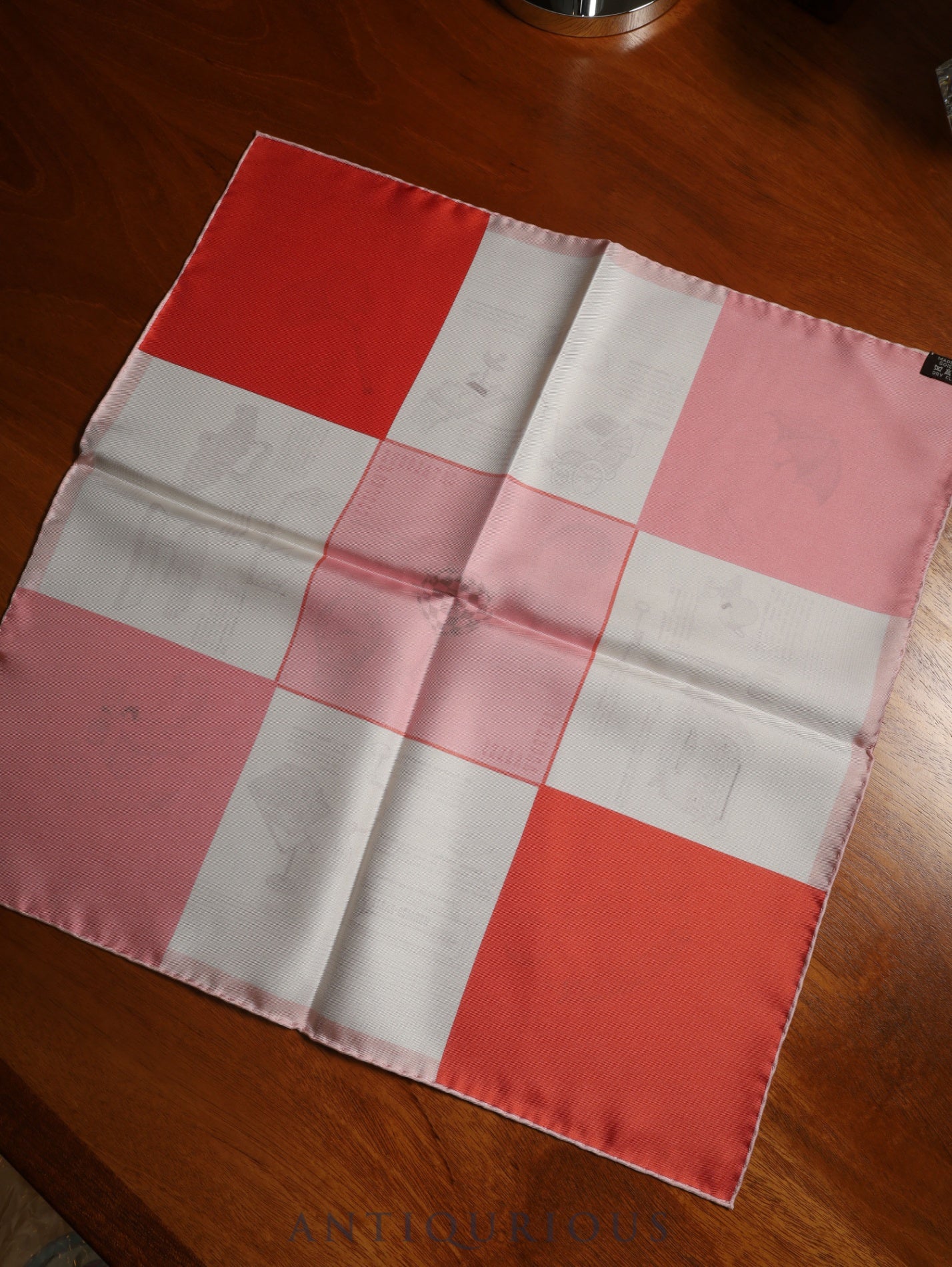 エルメス スカーフ カレ45 見つからない道具たち SILK100% タグ