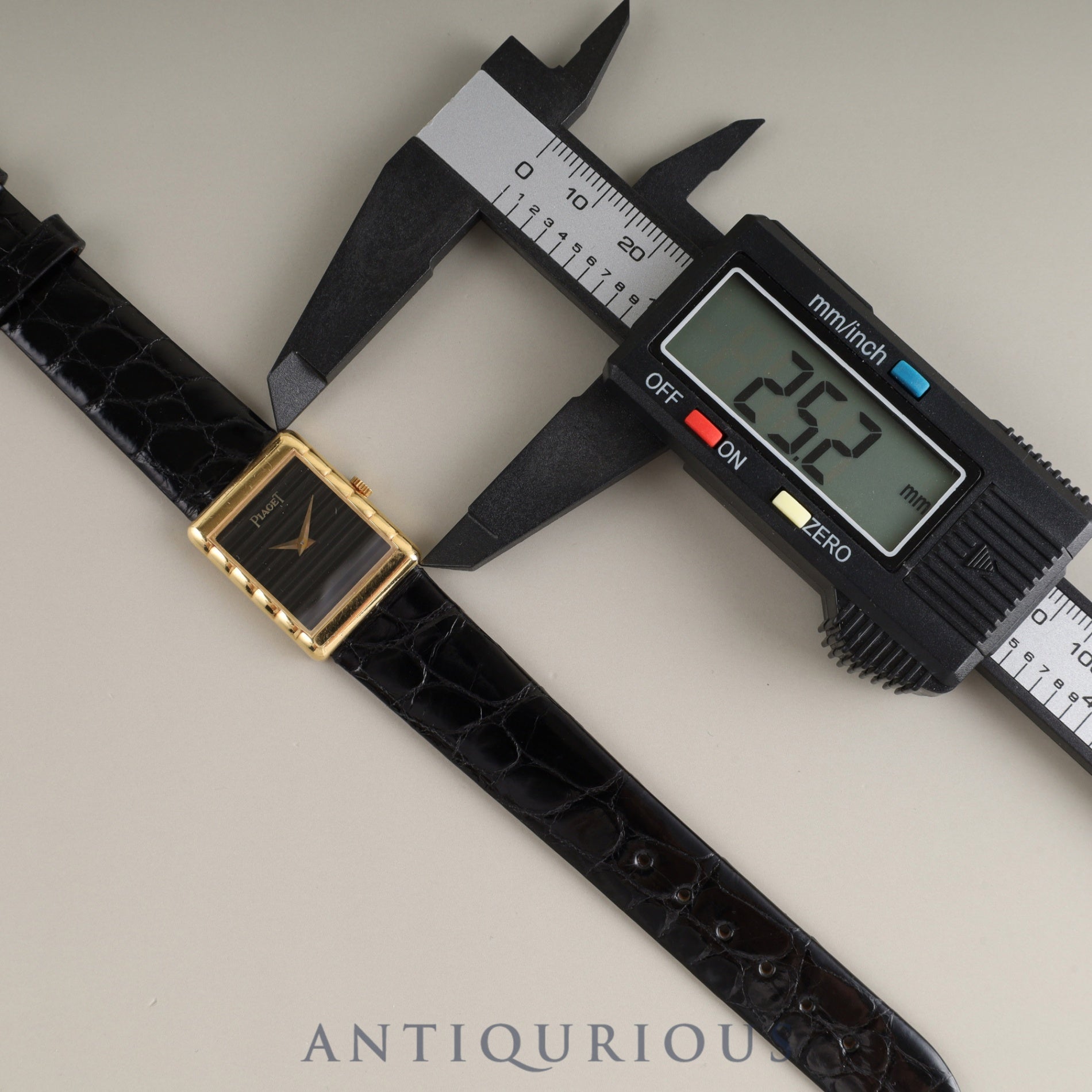 ピアジェ レクタンギュラー 40800 手巻き Cal.4P1 750 革 純正尾錠(750) ブラック文字盤 オーバーホール済み