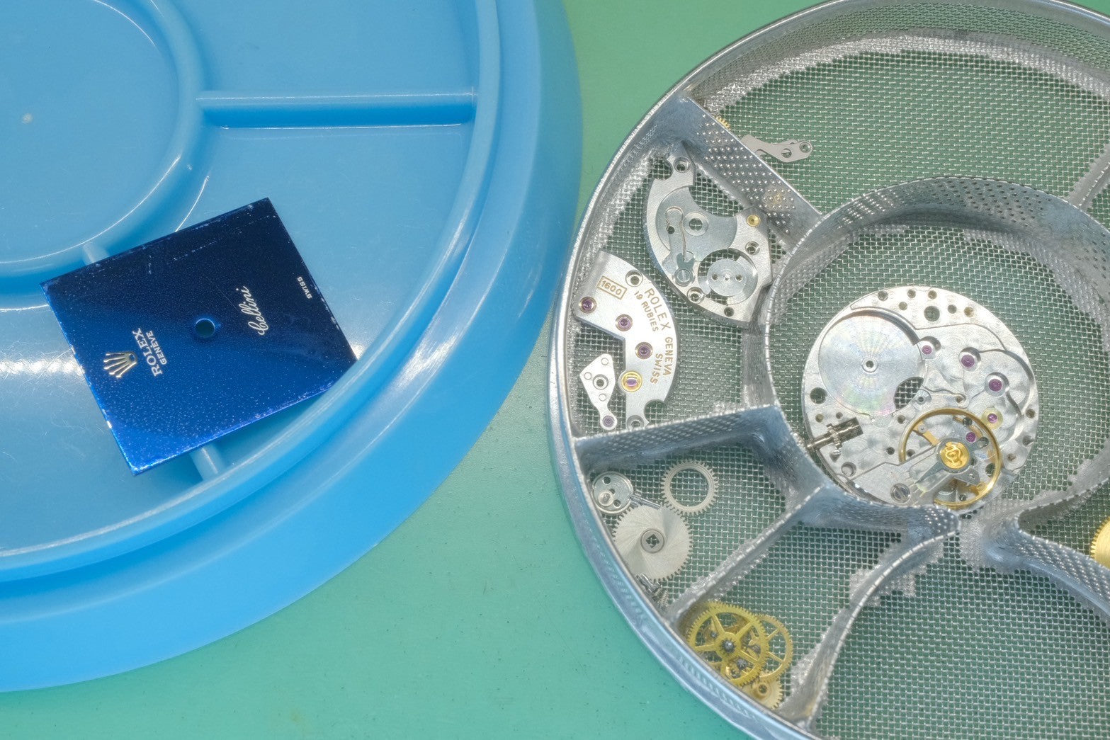 Rolex Cellini 4014 manual winding Cal. 1601 750 leather watch with genuine stainless steel buckle, blue dial, 22 x 29mm, 34th series (1971), genuine leather strap (shows signs of use), overhauled.