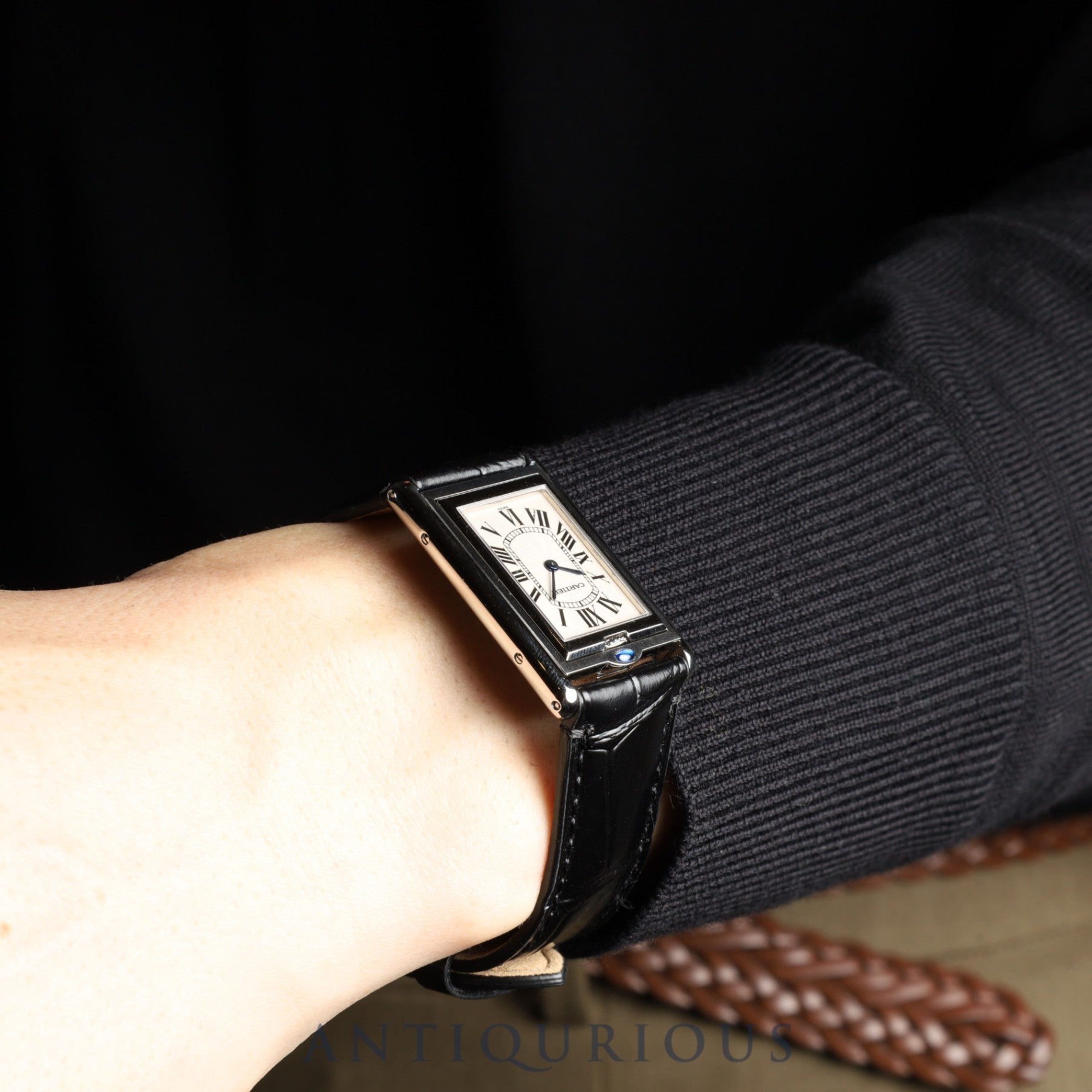 カルティエ タンク バスキュラント LM 2390 手巻き SS 革 社外尾錠(SS) ホワイトローマン文字盤 箱 冊子 保証書(無記載)2025/9/30 カルティエブティックにてコンプリートサービス(フルメンテナンス)済み