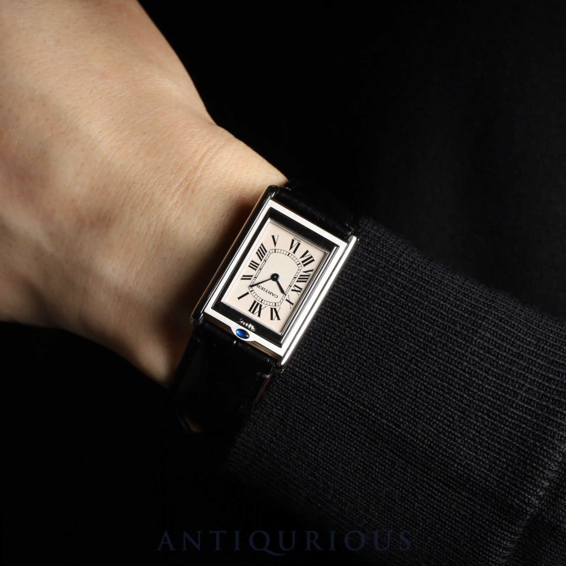 カルティエ タンク バスキュラント LM 2390 手巻き SS 革 社外尾錠(SS) ホワイトローマン文字盤 箱 冊子 保証書(無記載)2025/9/30 カルティエブティックにてコンプリートサービス(フルメンテナンス)済み