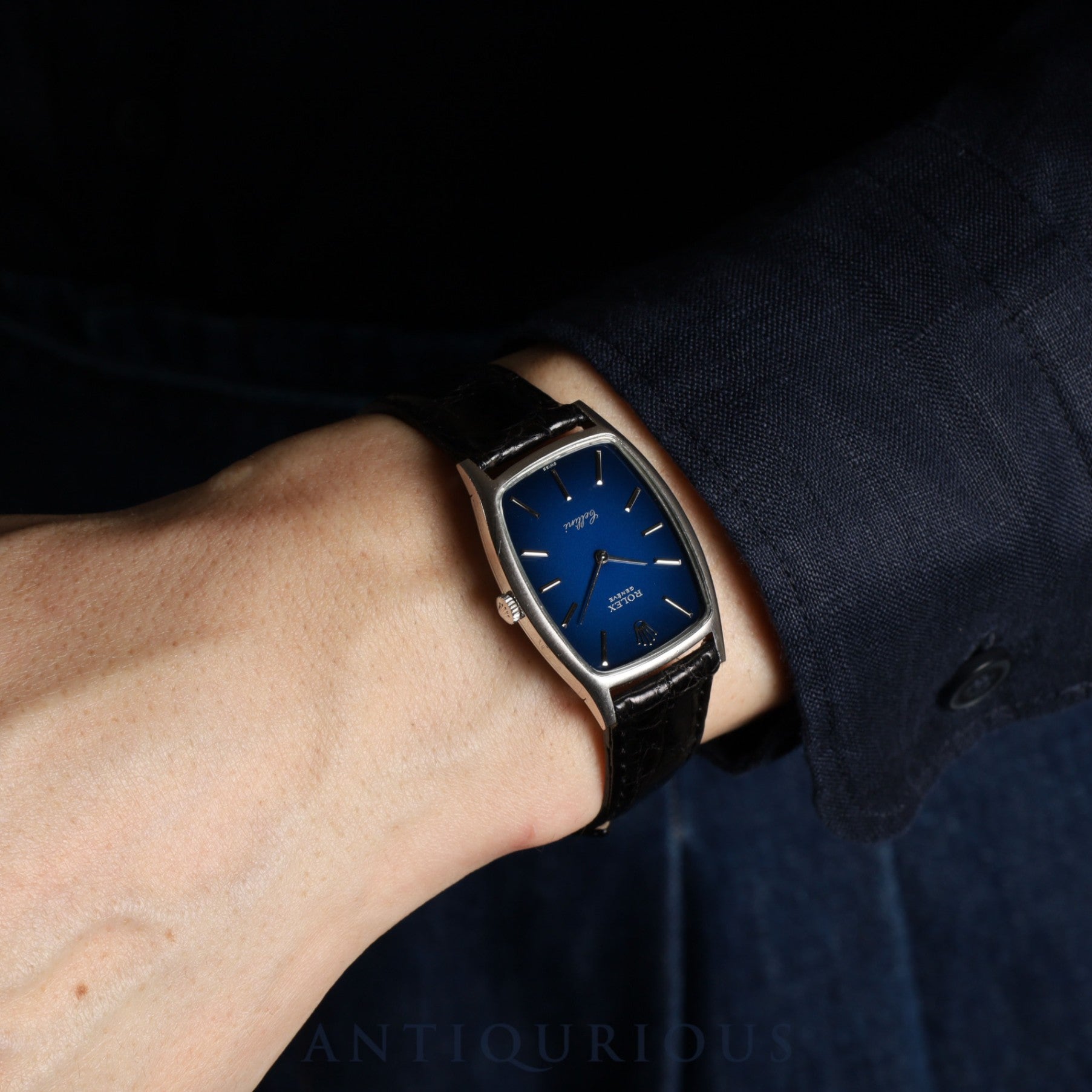 Rolex CELLINI 3807 Manual Winding Caliber 1601 18K Leather Strap with Genuine Stainless Steel Buckle Blue Gradient Dial 26x37mm 38 Series (1973) Overhauled