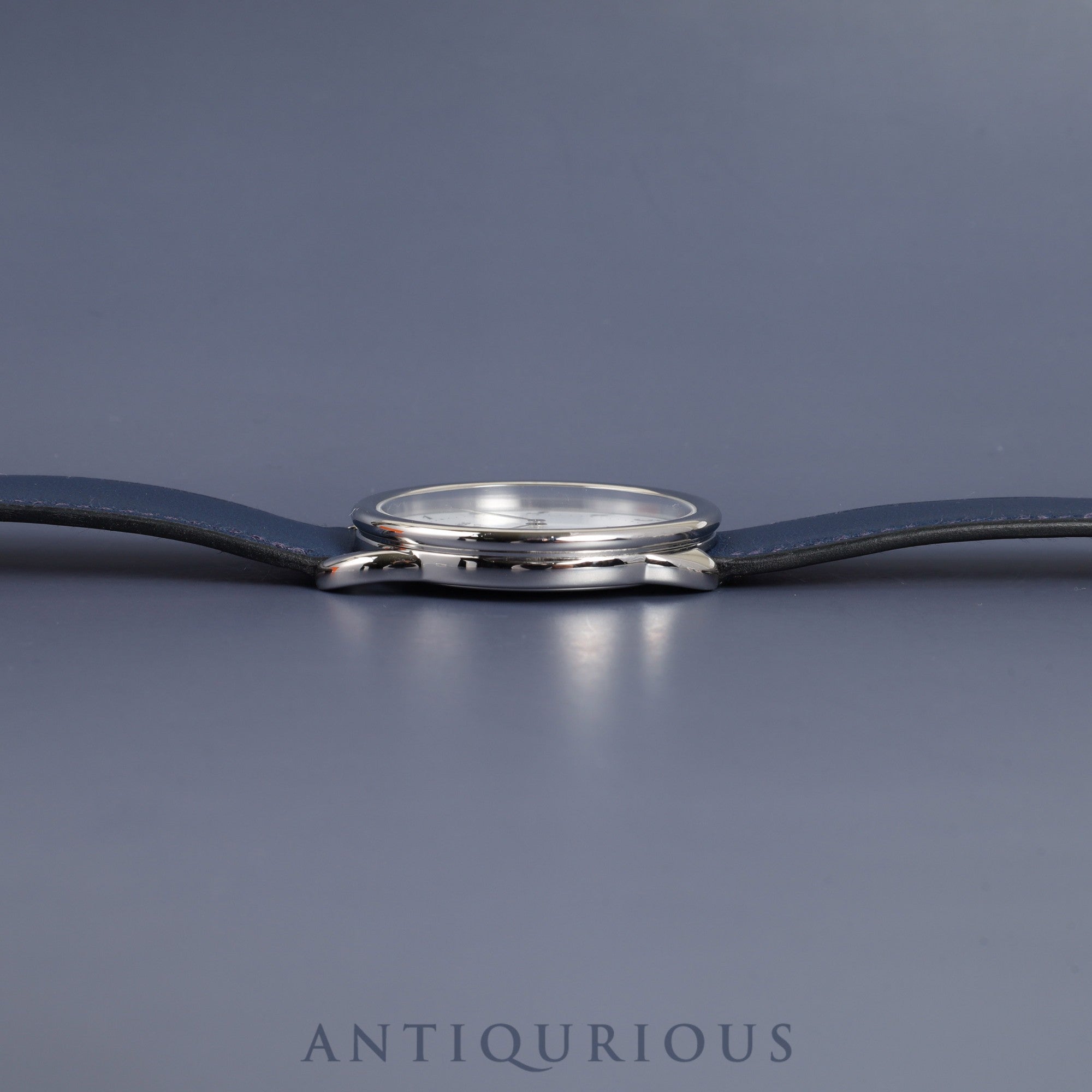 Hermes Arceau AR7Q.810 Quartz SS Genuine leather strap (Z engraved: 2021) Genuine buckle (SS) White Arabic dial Box Booklet Warranty (2024) Overhauled
