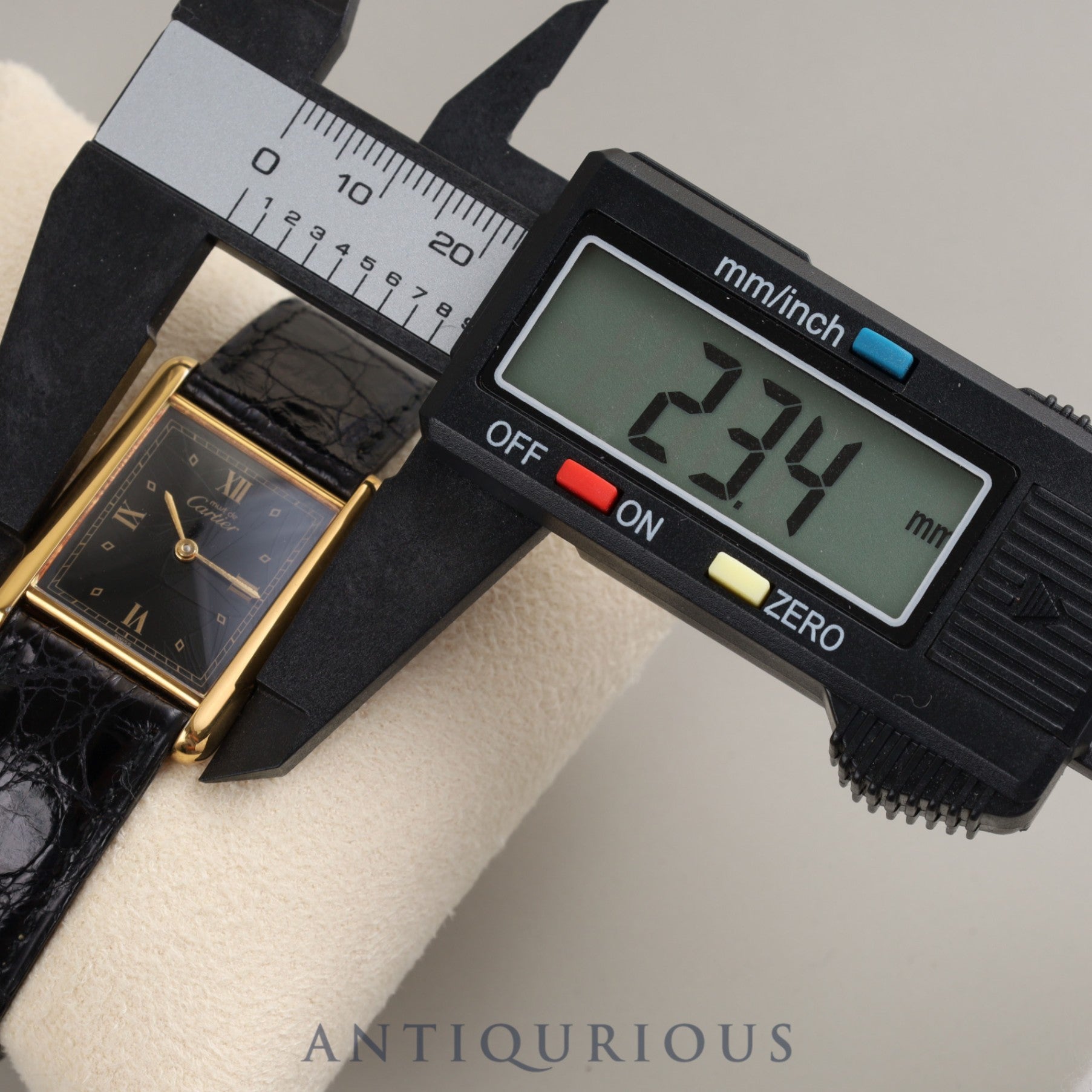 Cartier Must Tank LM QZ 590005 925 Genuine Leather Strap Genuine Buckle (GP) Black Roman Dial