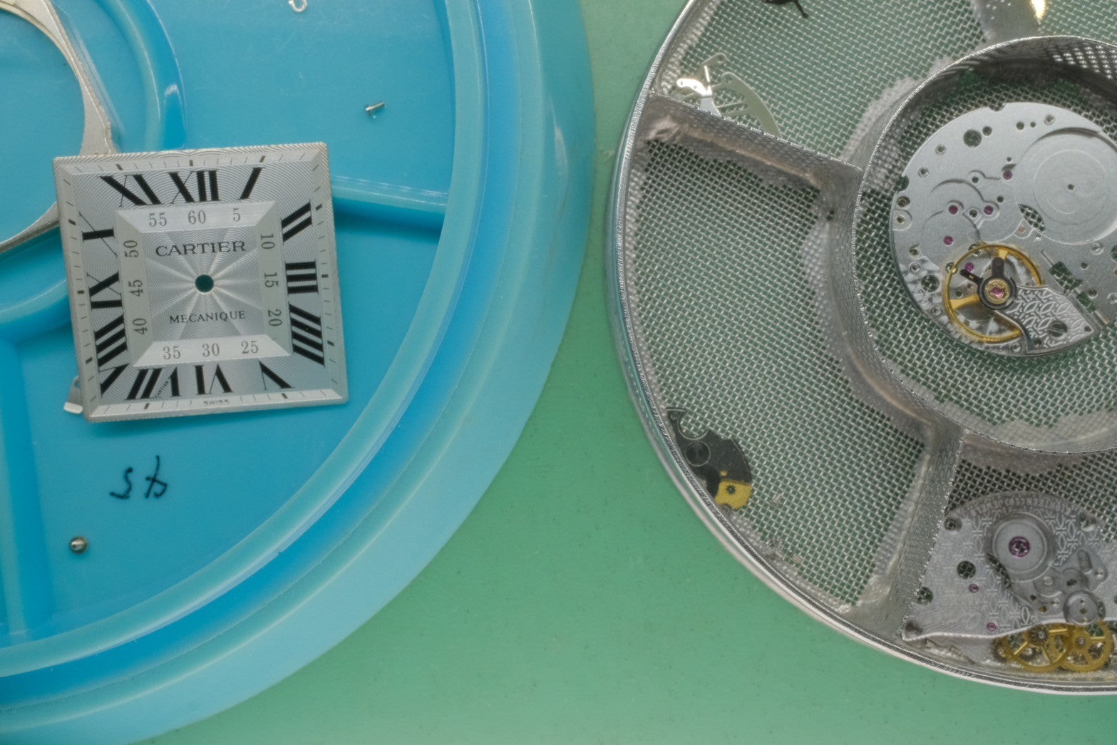 カルティエ タンクオビュ LM 2380 / W1516956 手巻き Cal.430MC 750YG 革 純正尾錠(GP)シルバーギョーシェ文字盤 カルティエアフターサービス済み オーバーホール済み