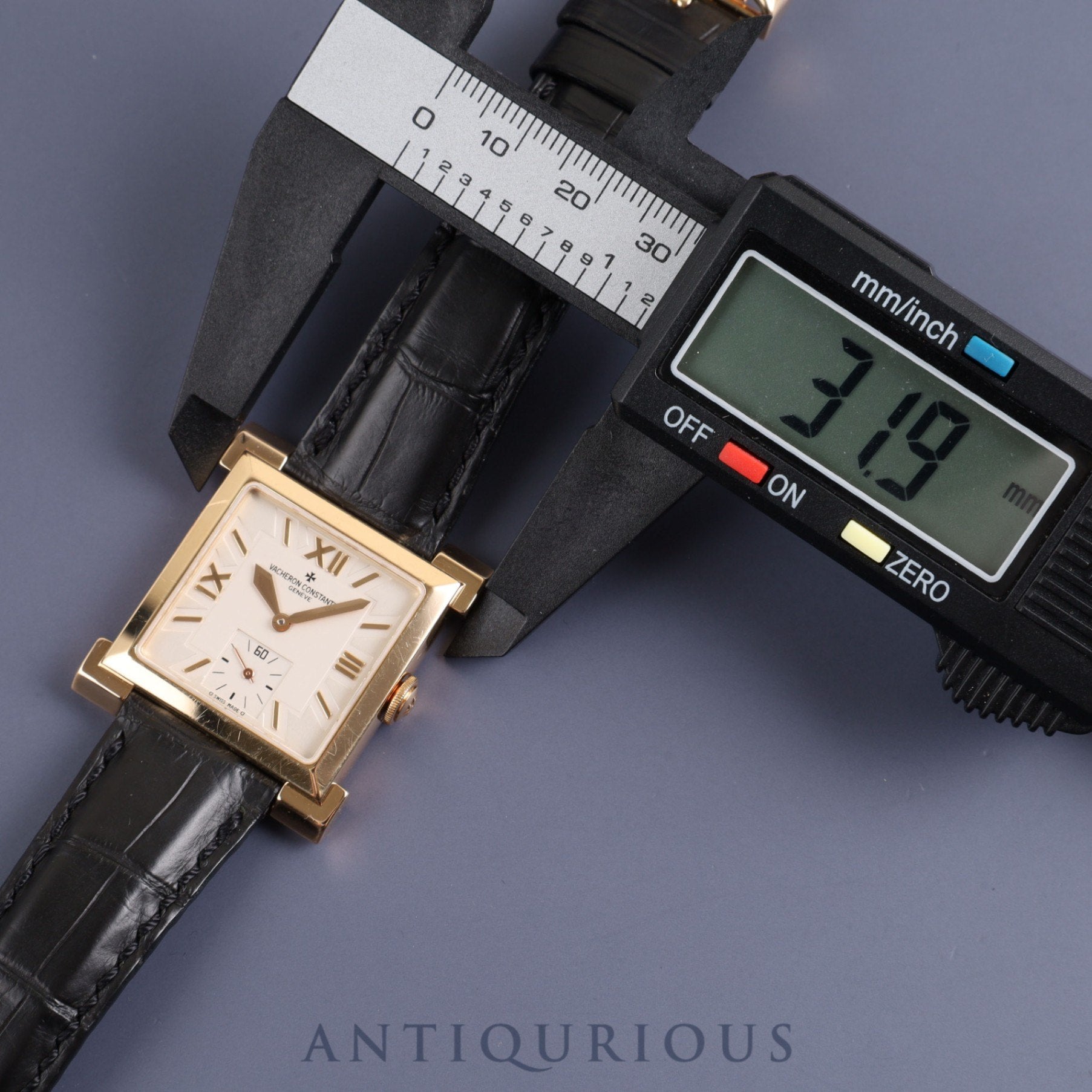 Vacheron Constantin Cale Historiques 91030 / 000R Manual winding Cal.1017 750PG Genuine leather strap Genuine buckle (750PG) Ivory dial 31 x 35mm Box, case, warranty card (2003) Limited to 600 pieces Overhauled