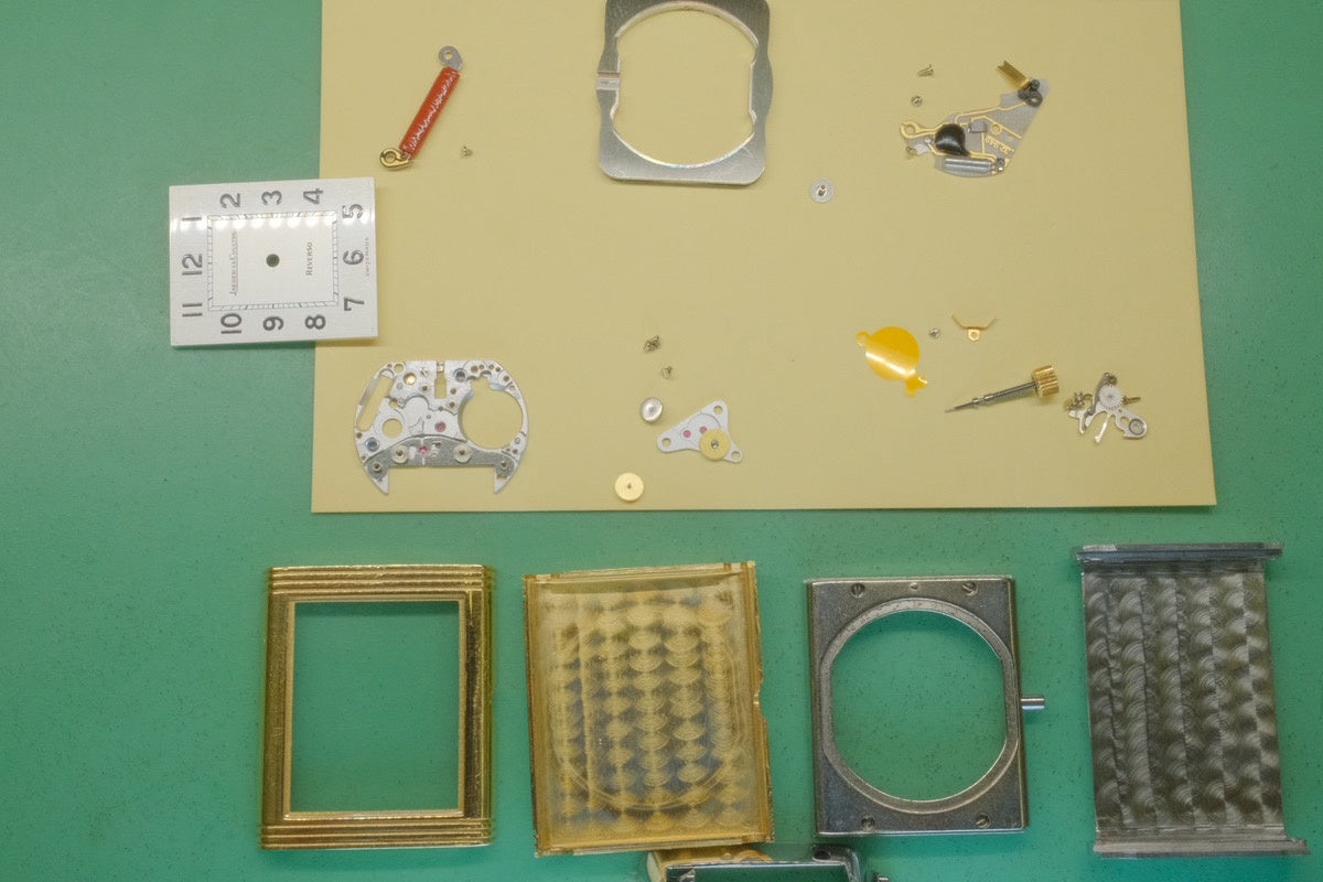 ジャガー・ルクルト レベルソ クラシック 250.8.08 クォーツ SS/YG 革 純正尾錠(SS)シルバーアラビア文字盤 オーバーホール済み ※ケース裏彫りあり