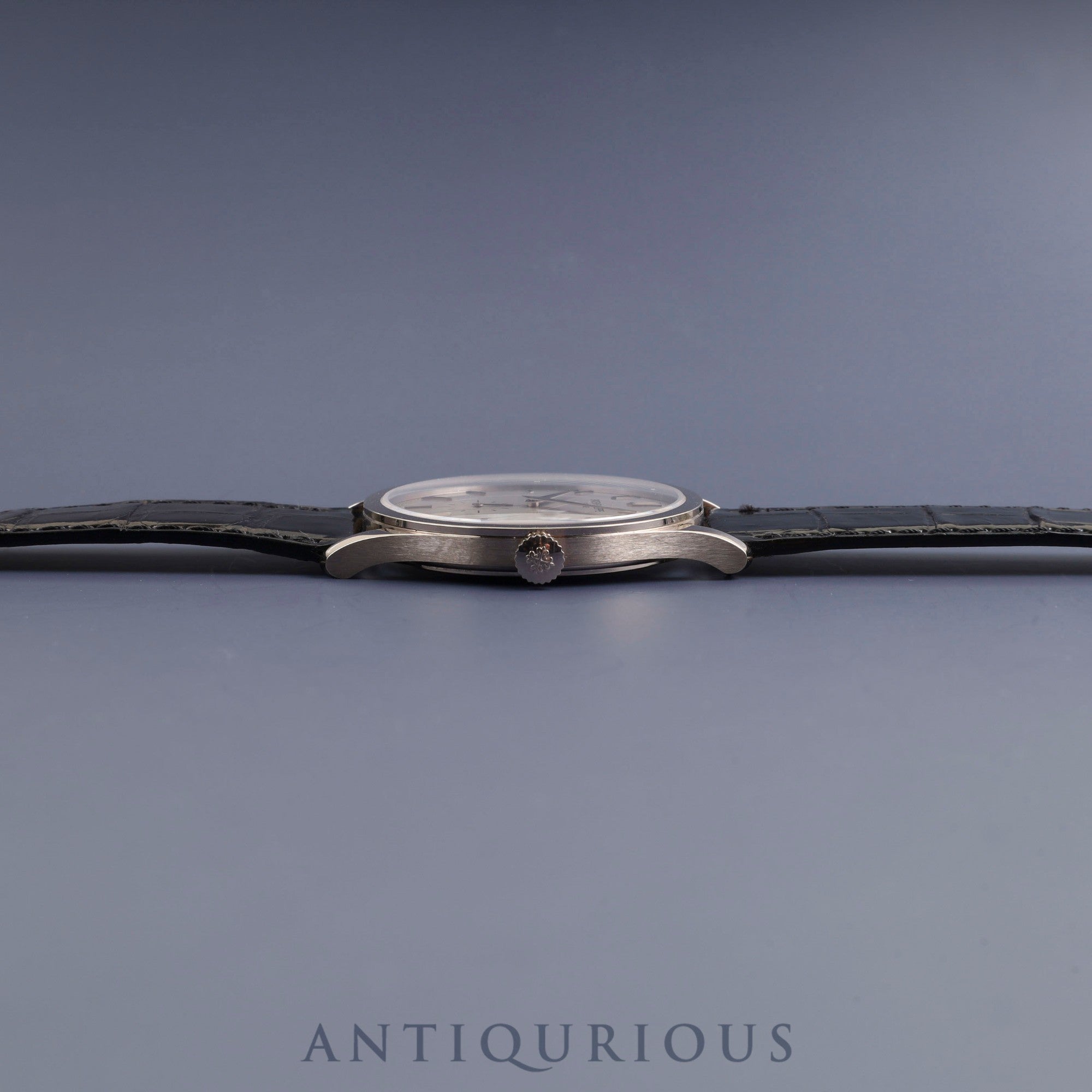 Patek Philippe Calatrava 5196G-001 Manual Winding Caliber 215PS 750 Genuine Leather Strap Genuine Buckle (750) Silver Dial Case Booklet Warranty (2015) Overhauled