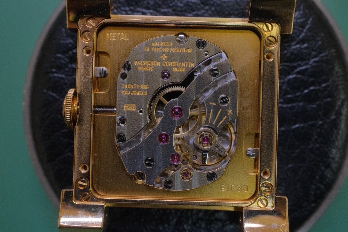 Vacheron Constantin Cale Historiques 91030 / 000R Manual winding Cal.1017 750PG Genuine leather strap Genuine buckle (750PG) Ivory dial 31 x 35mm Box, case, warranty card (2003) Limited to 600 pieces Overhauled