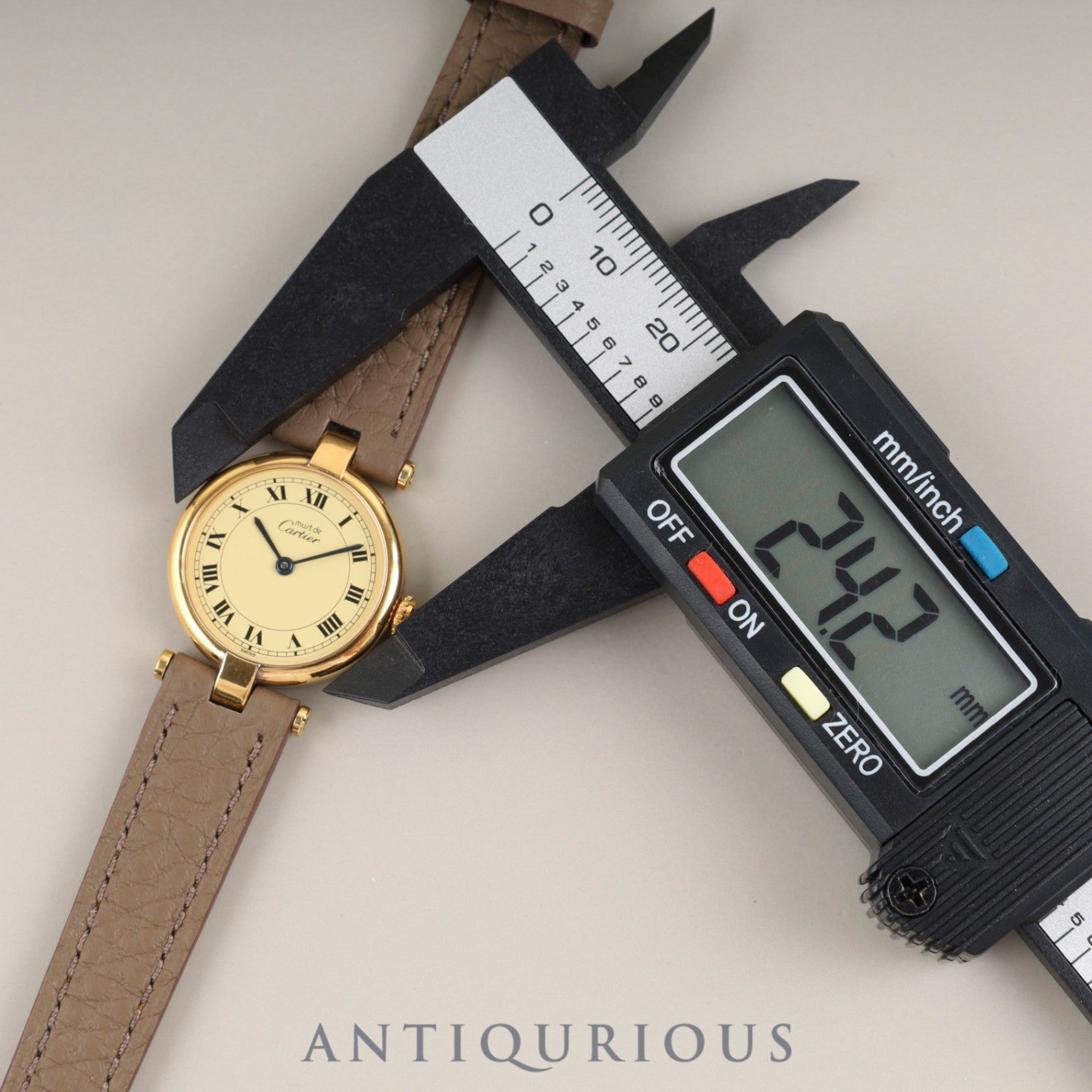 Cartier Must Vendôme VLC SM 590004 Quartz Caliber 90 SV925 Leather Strap with Genuine GP Buckle Ivory Roman Dial Box Booklet Warranty (1990) Overhauled