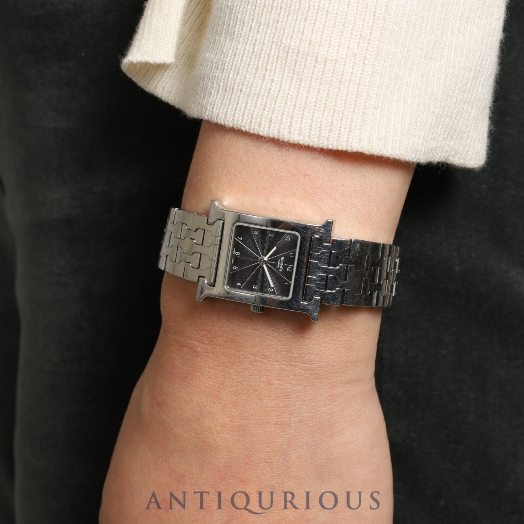 エルメス Hウォッチ HH1.210 クォーツ SS SS ブラックギョーシェ文字盤 オーバーホール済み