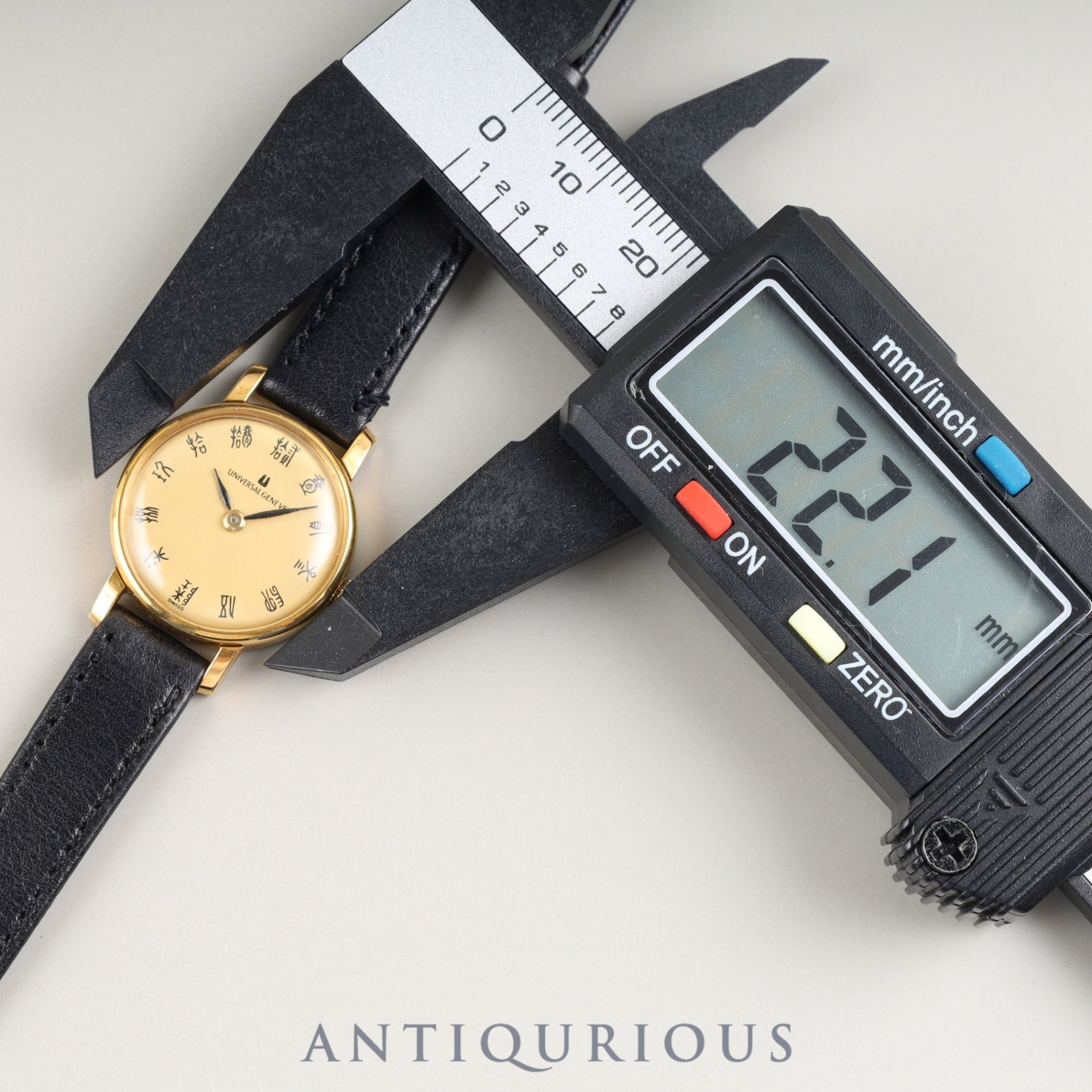 ユニバーサル・ジュネーブ ラウンド 542605 手巻き GP 革 社外尾錠(GP)シャンパン文字盤 オーバーホール済み