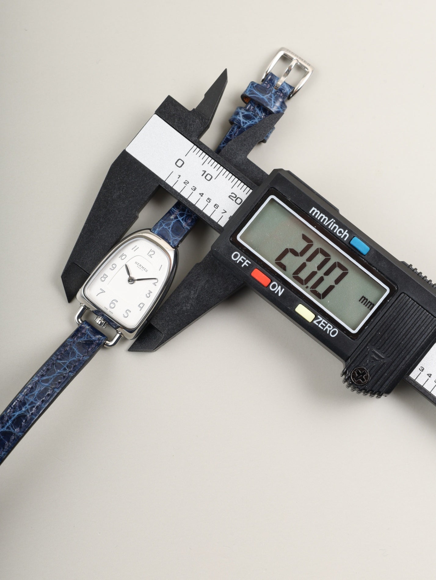 エルメス ギャロップ W053757WW00 / GA1.110 クォーツ SS 純正ベルト 純正尾錠(SS)シルバー文字盤 箱(剥がれあり) 保証書(2021年)冊子 オーバーホール済み