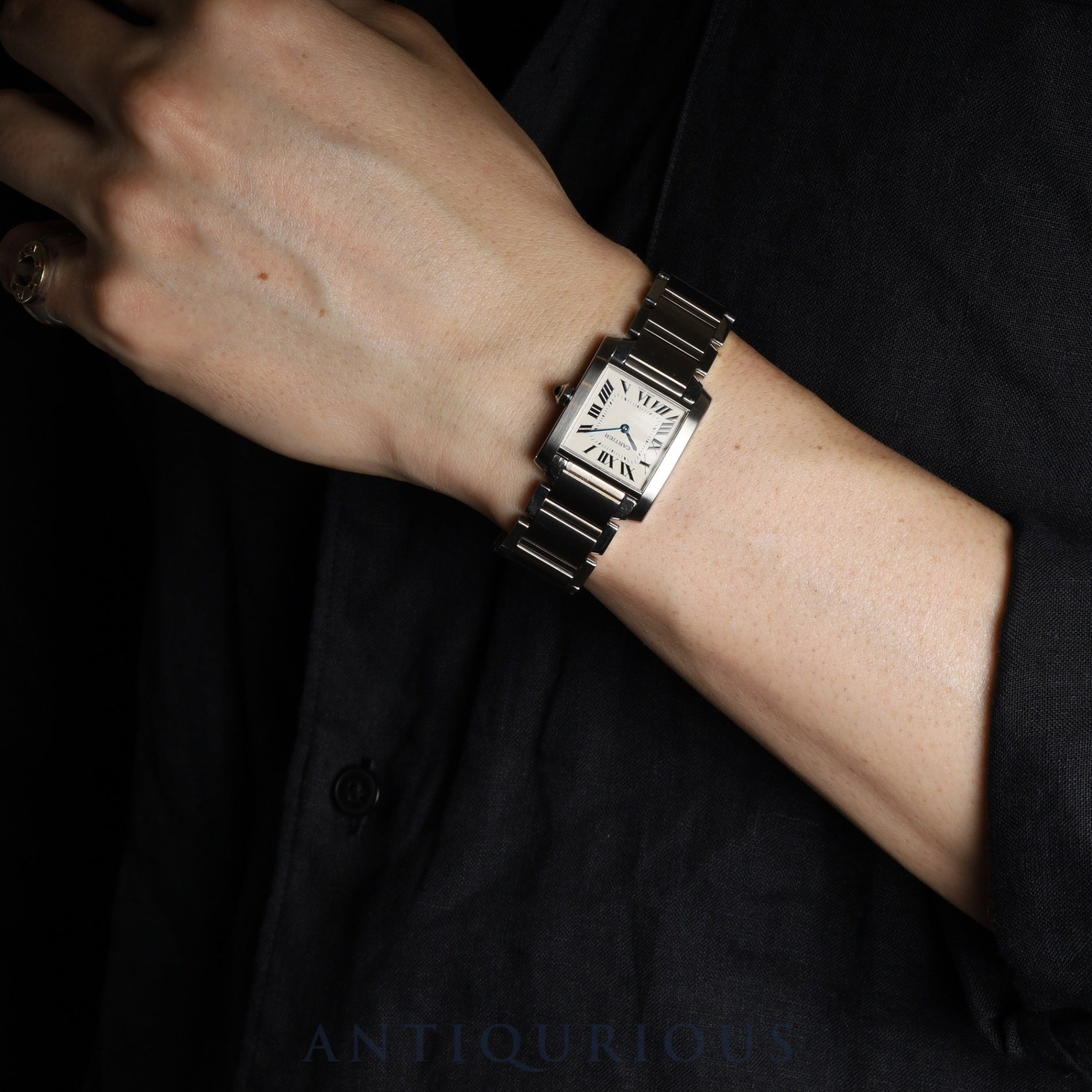 カルティエ タンクフランセーズ MM W51003Q3 / 2301 クォーツ SS SS ホワイトローマン文字盤 コンプリートサービス(フルメンテナンス)済み