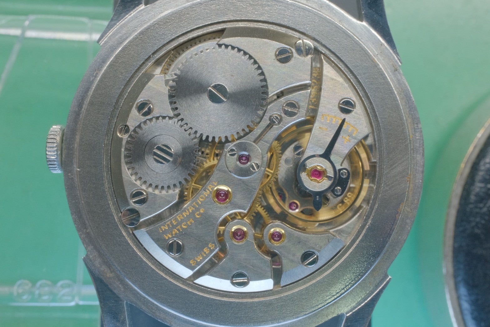 IWC オールドインター シャウハウゼン 手巻き Cal.89 SS 革 社外尾錠(SS)シルバー文字盤 オーバーホール済み アイダブリュシー