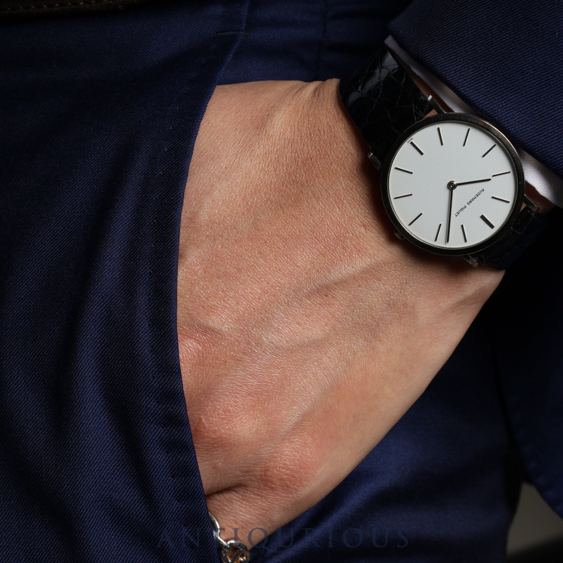 Audemars Piguet Extra Flat Hand-wound Cal.2090 750 Leather Genuine Buckle (750) White Dial 33.3mm 1976-1979