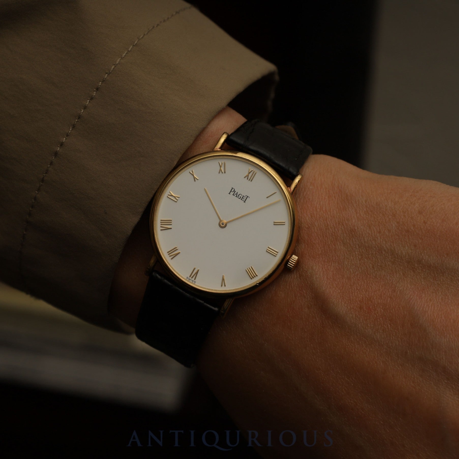 ピアジェ ラウンド 9035N 手巻き Cal.9P2 750YG 革 純正尾錠(750YG) ホワイト文字盤 32mm 保証書 オーバーホール済み