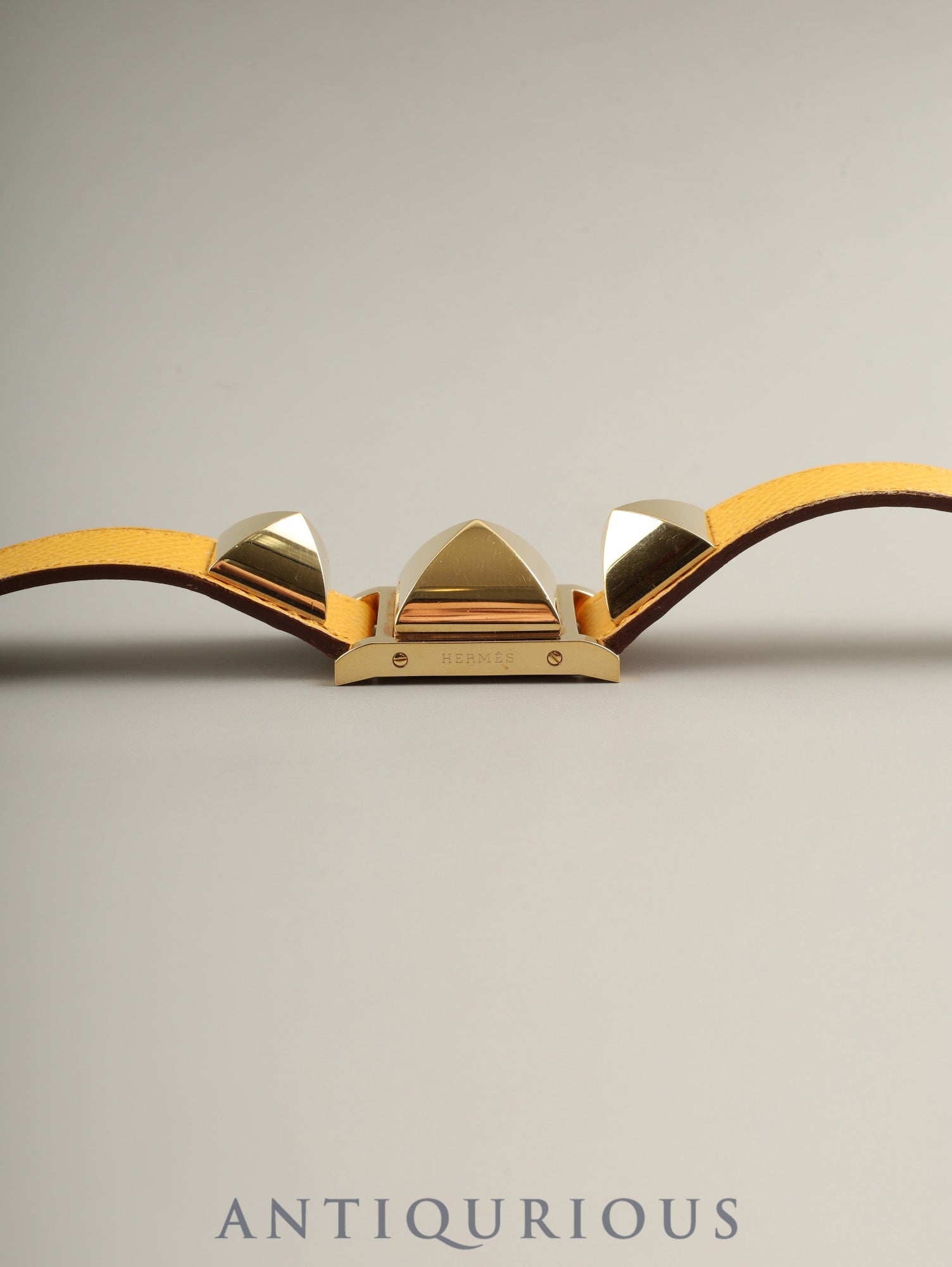 エルメス メドール 11.01 クォーツ Cal.ETA976.001 GP 純正革ベルト(◯Y刻印:1995年 / 使用感あり) 純正ピンバックル(GP)ホワイト文字盤 オーバーホール済み