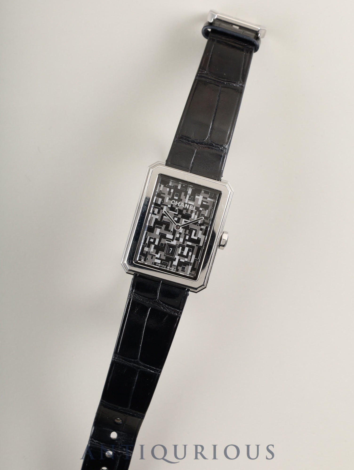 Chanel Boyfriend Neo Tweed Watch, Limited Edition of 1000 pieces worldwide, H6128, Quartz movement, Stainless steel, genuine leather strap, genuine pin buckle (SS), gray dial, box, warranty card (2019), booklet, overhauled.