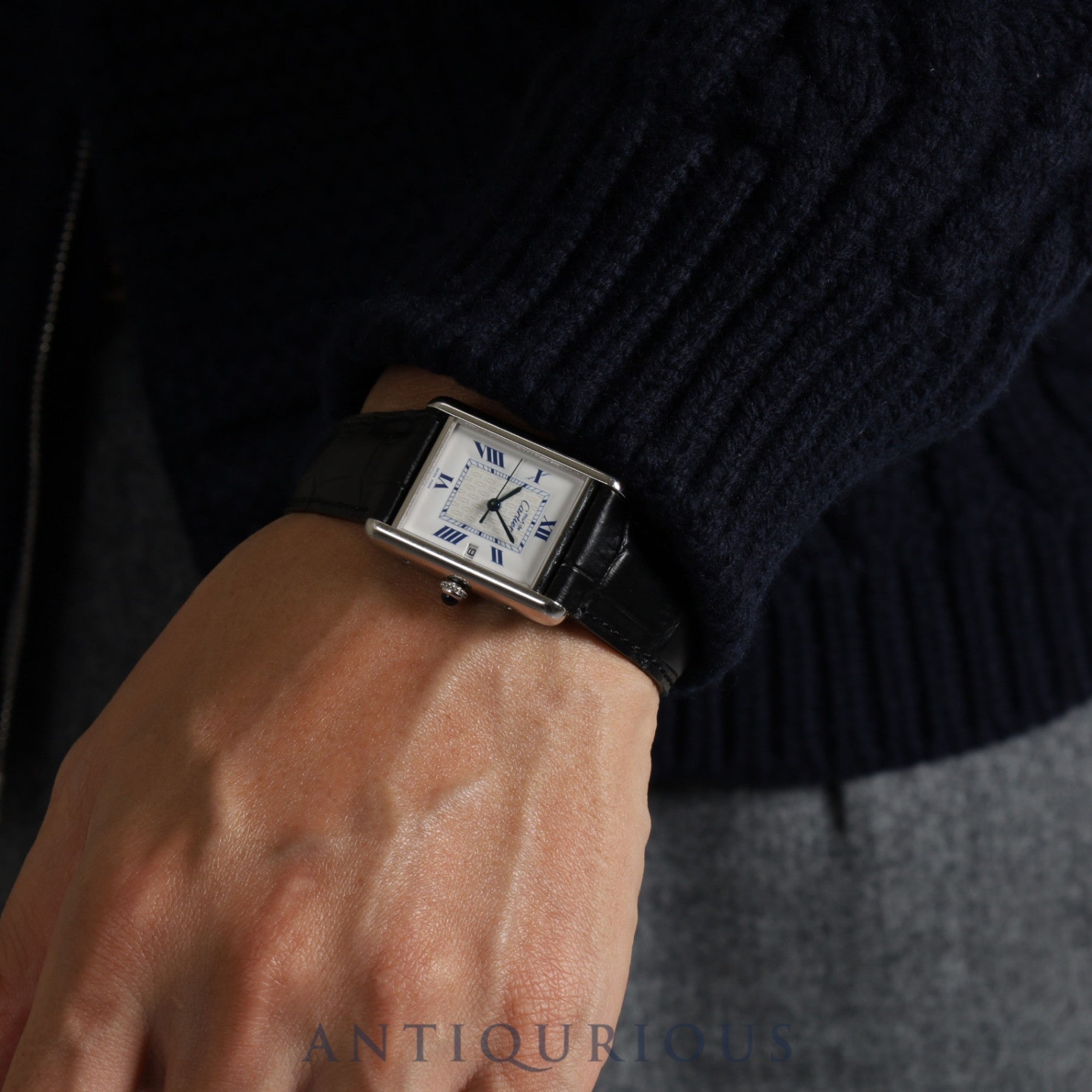 カルティエ マストタンク GM(XL)W1014154 / 2414 クォーツ Cal.687 925 革 純正Dバックル 飛びローマン文字盤 箱 保証書(2004年) オーバーホール済み カルティエブティックネジ取り付け