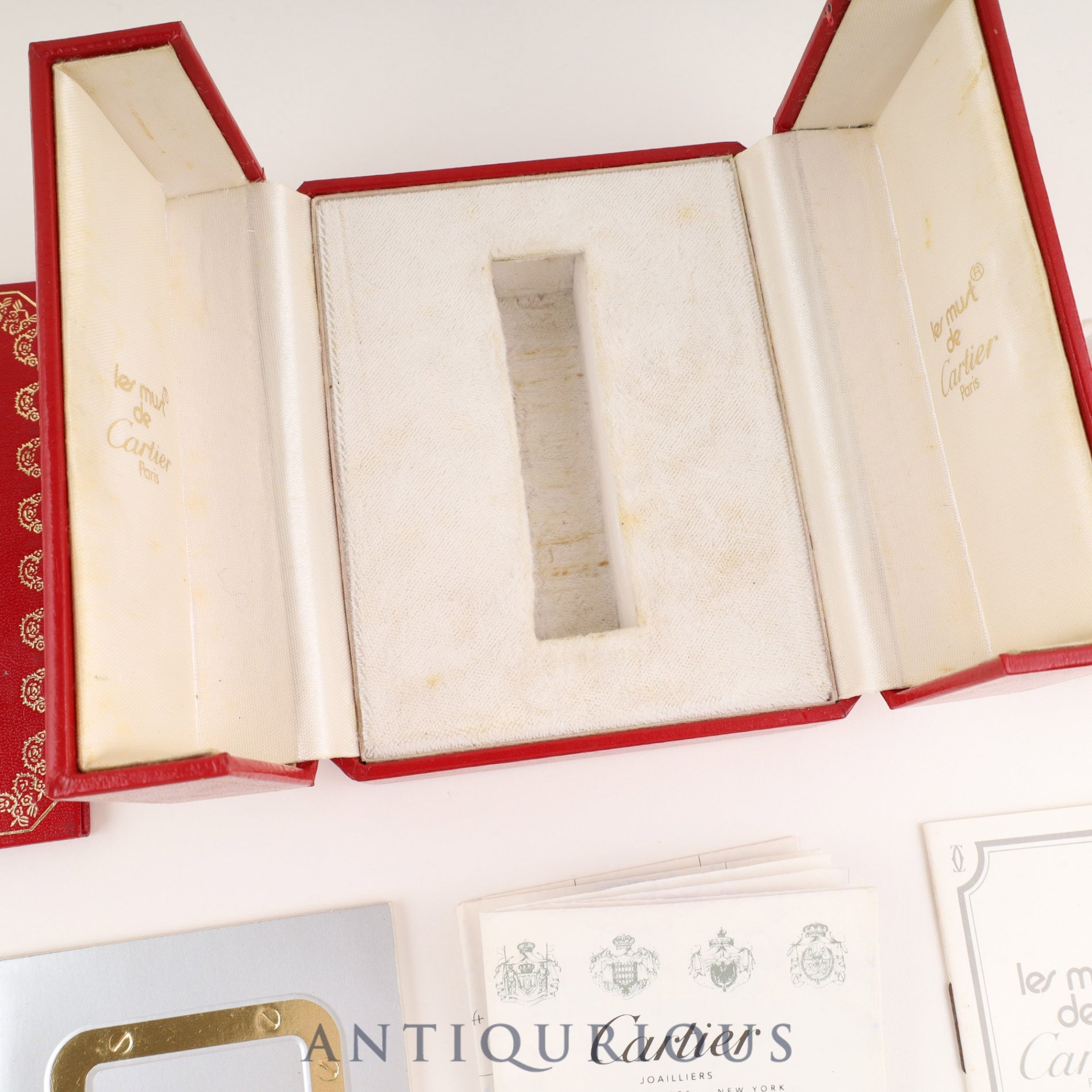 カルティエ サントス ガルベ LM AC 23.80 gr OR 0.750 4.05 gr /2961 自動巻き Cal.2671 SS/YG SS/YG ホワイトローマン文字盤 箱 冊子 保証書 カルティエ修理明細(2002年) オーバーホール済み