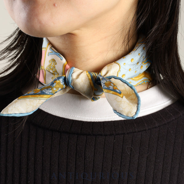 エルメス スカーフ カレ45 栄光の日 SILK100%