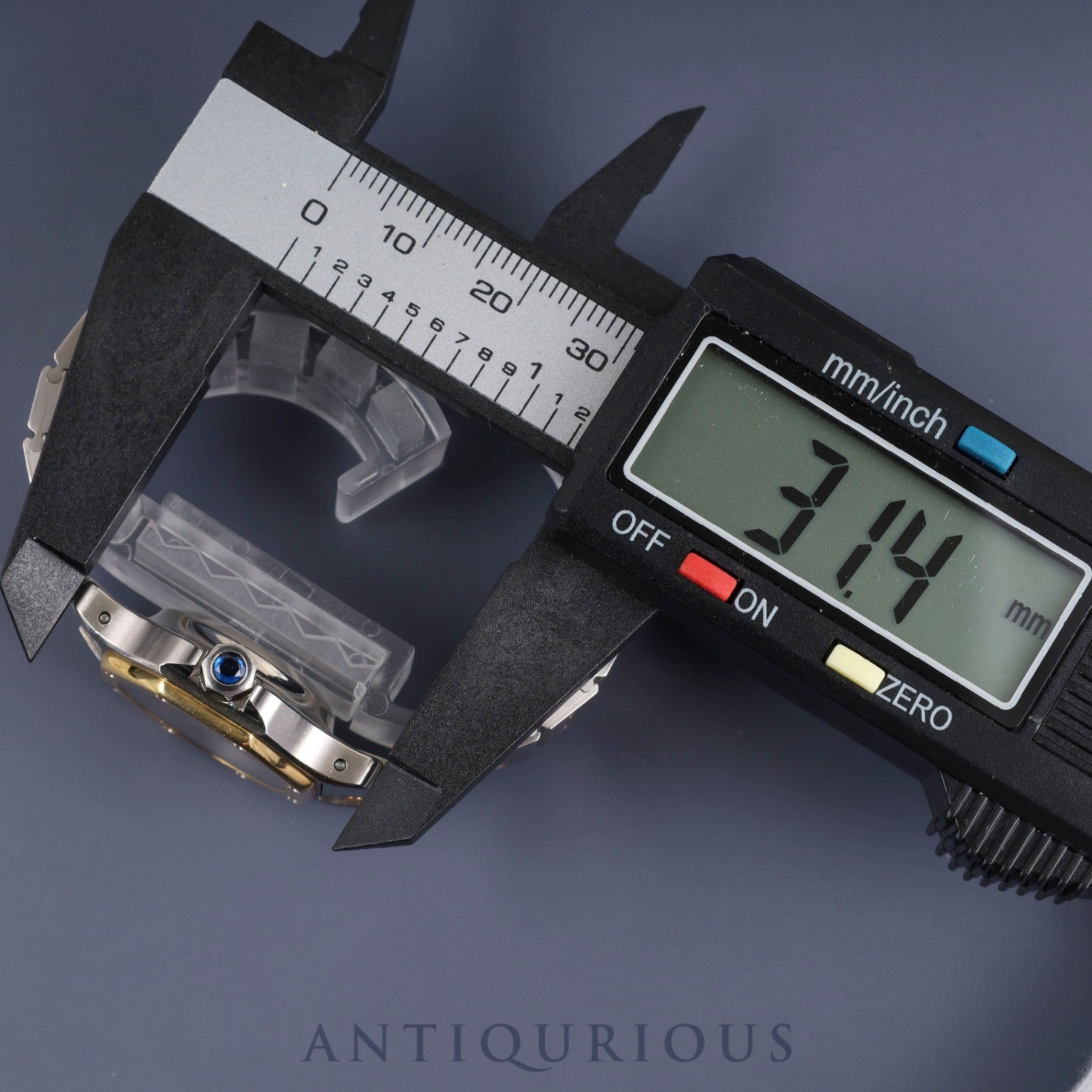 Cartier Santos Octagon SM 2039488 Automatic SS/YG SS/YG Grey ghost dial Box International lifetime warranty (1984) Complete service (full maintenance) completed at Cartier boutique