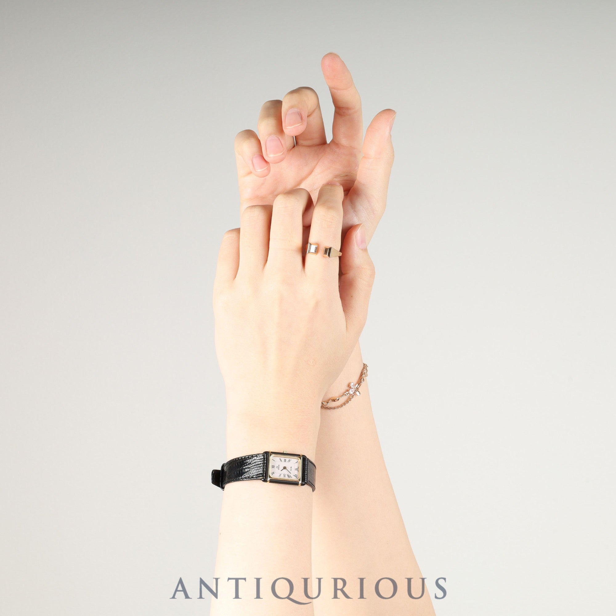 オメガ デ・ヴィル クォーツ Cal.1450 GP 純正革ベルト 純正尾錠(GP) ホワイトローマン文字盤 ケース オーバーホール済み