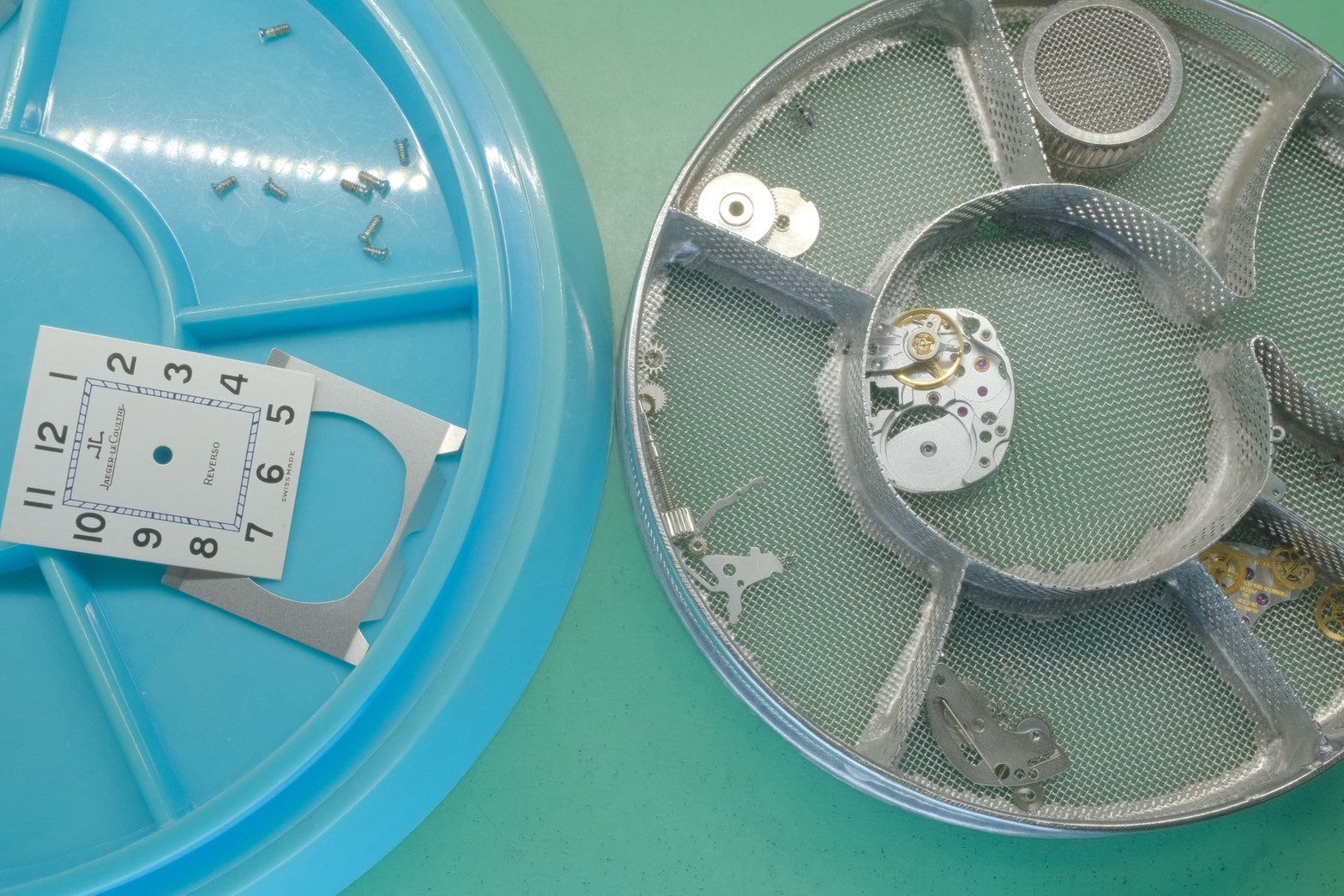 Jaeger-LeCoultre Reverso Classic Q2508120 / 250.8.86 Manual winding Cal.846/1 SS SS Silver dial Box Case Booklet Warranty (1997) Overhauled