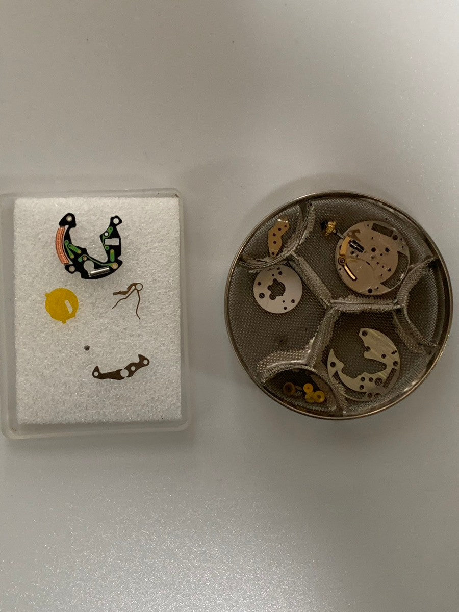 カルティエ マストタンク LM W1002754 / 1615 クォーツ SV925 革 純正ピンバックル(GP) アイボリーローマン文字盤(SWISS MADE表記)カルティエブティックにてコンプリートサービス(フルメンテナンス)済み