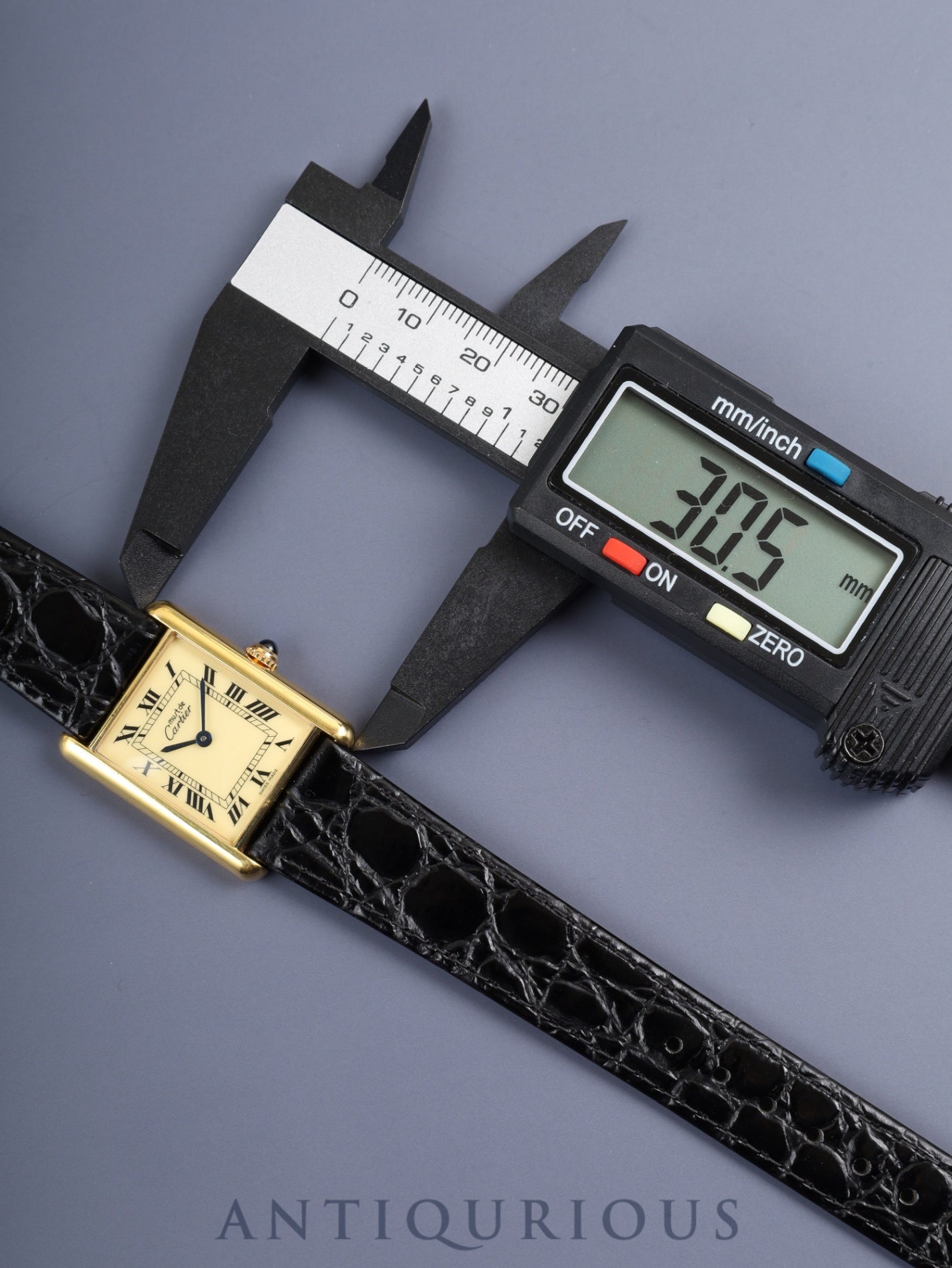 カルティエ マストタンク LM 590005 クォーツ Cal.- SV925 革 純正尾錠(GP) アイボリーローマン文字盤(SWIIS MADE表記) 新品仕上げ済み カルティエブティックにてコンプリートサービス済み