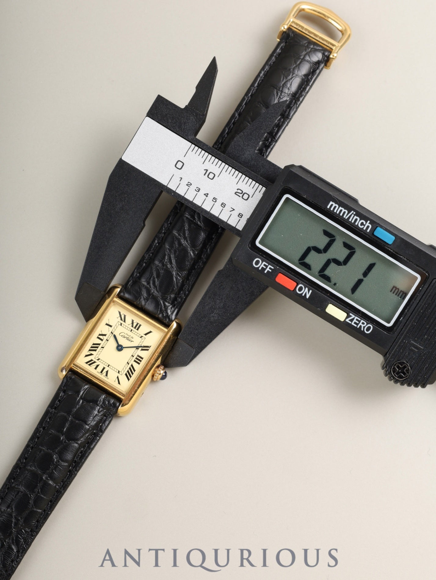 カルティエ マストタンク MM 2415 クォーツ Cal.057 SV925 革 純正Dバックル (GP)アイボリーローマン文字盤(SWISS MADE表記)箱 冊子 保証書(2003年)オーバーホール済み