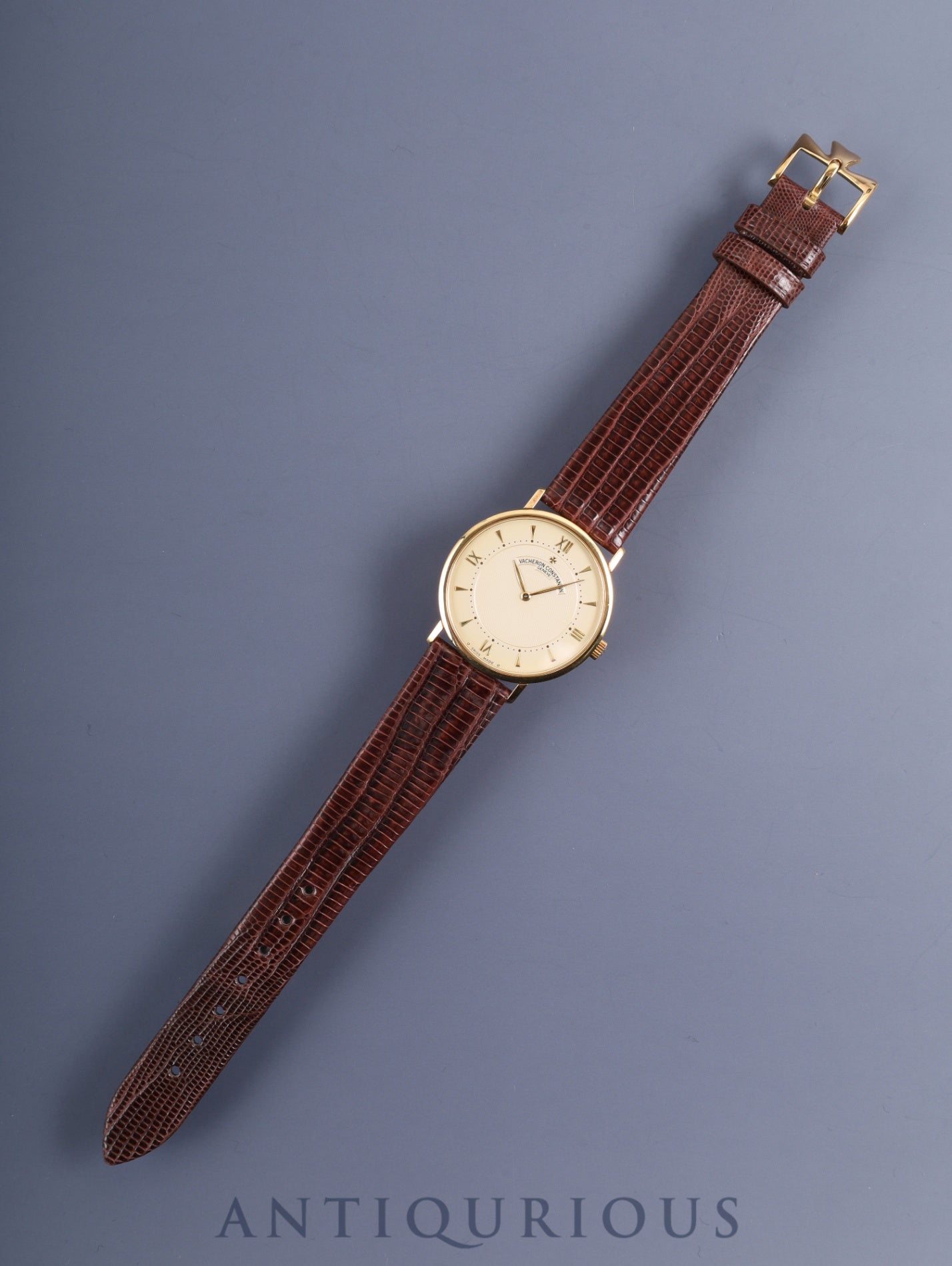 ヴァシュロン・コンスタンタン エッセンシャル 31039/1 手巻き Cal.1132.2 750 革 純正尾錠(750) シャンパン文字盤 オーバーホール済み