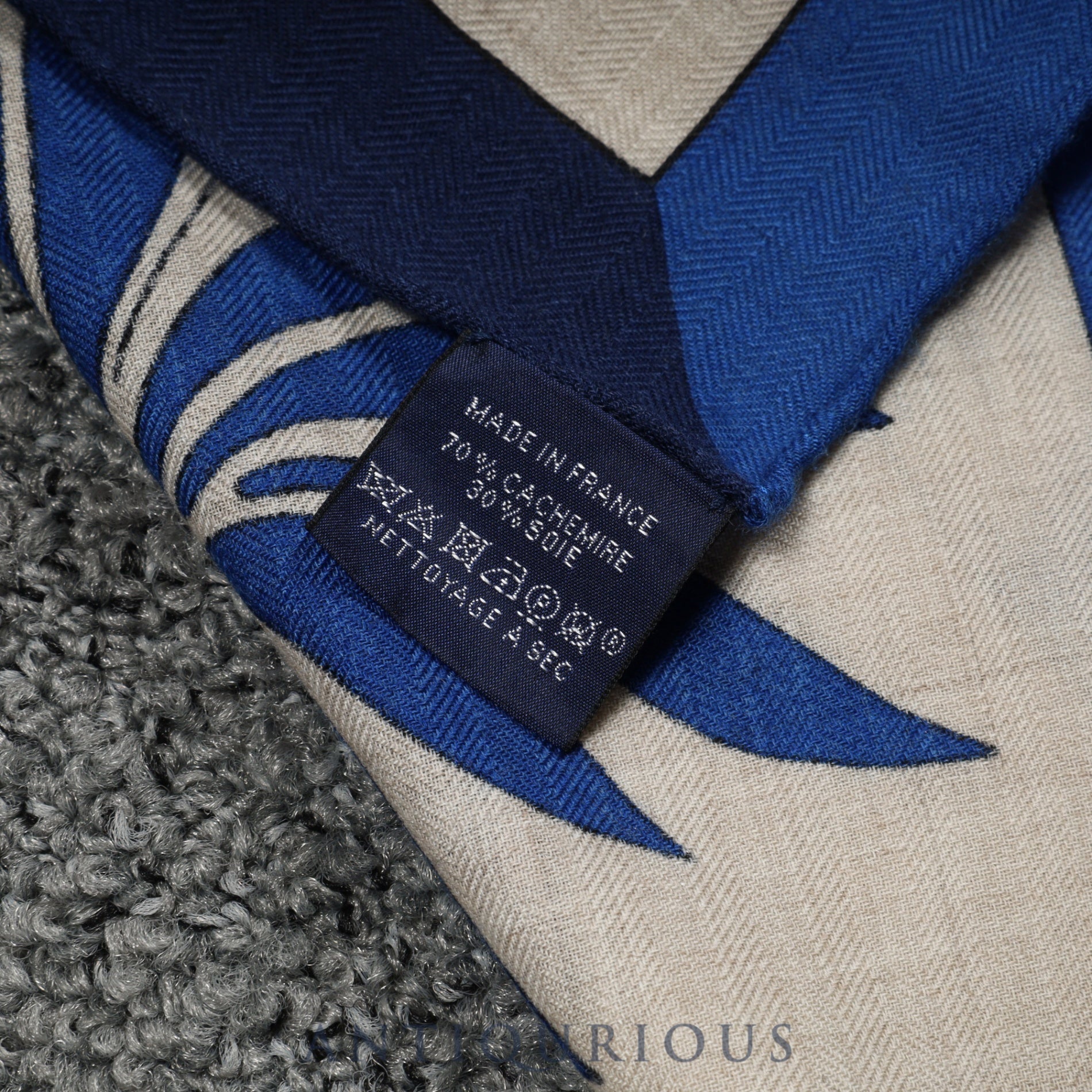 エルメス カレ ジェアン レオパード カシミア70%/SILK30% 箱