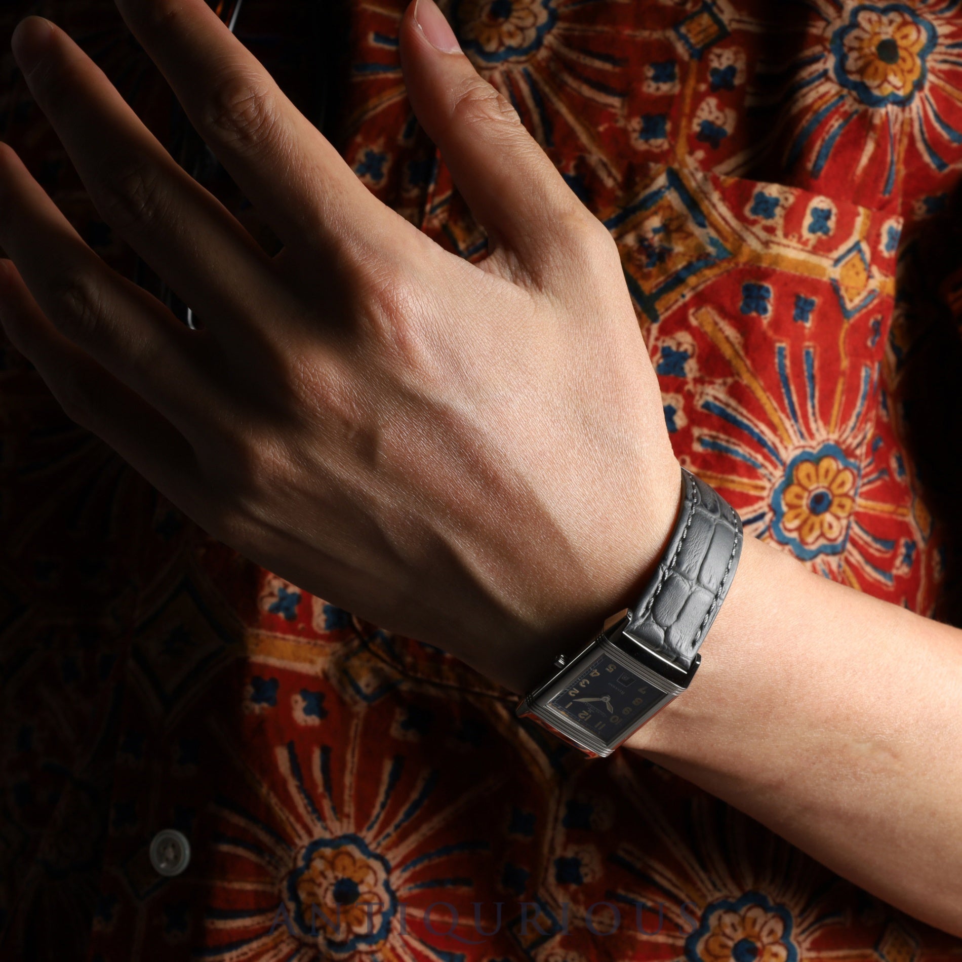 Jaeger-LeCoultre Reverso Classic QA251804 / 250.8.10 Quartz Cal.610 SS Leather Genuine Buckle (SS) Navy Arabic Dial Box Booklet Overhauled