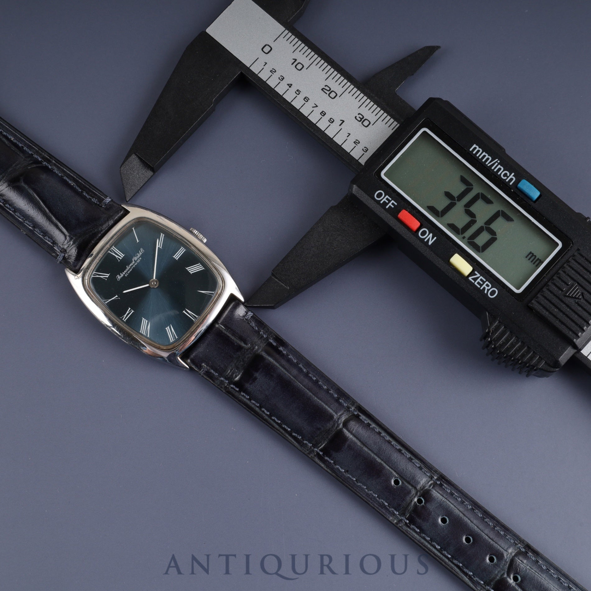 IWC オールドインター シャウハウゼン 2582 手巻き Cal.423 SS 革 社外尾錠 ブルーローマン文字盤 オーバーホール済み