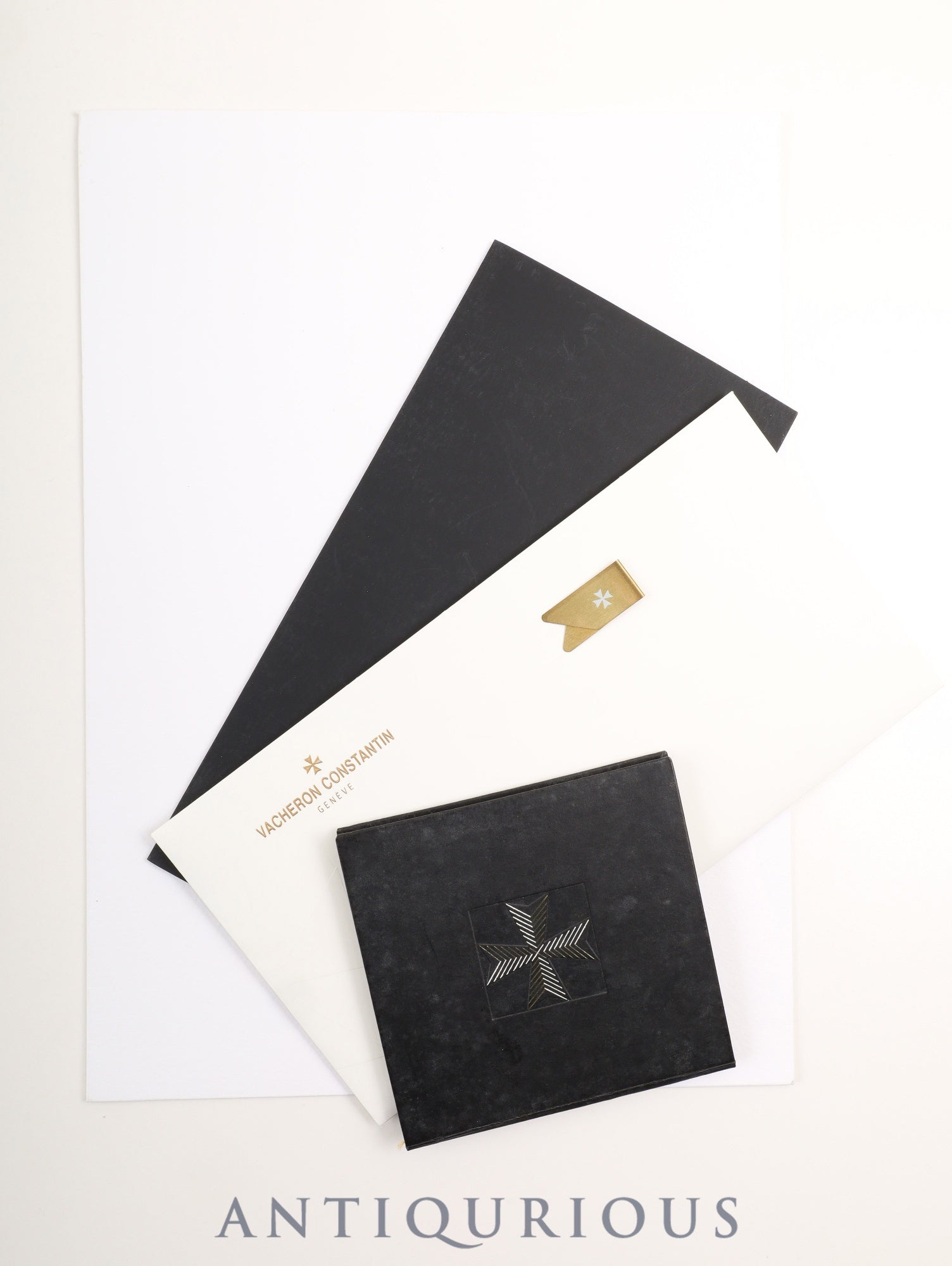 ヴァシュロン・コンスタンタン ラウンド 6903 手巻き Cal.1002/2 750WG 純正革ベルト 純正ピンバックル(750WG)シルバー文字盤(V&C)保証書(1973年)アーカイヴ(2020年発行)スケルトン裏蓋 オーバーホール済み